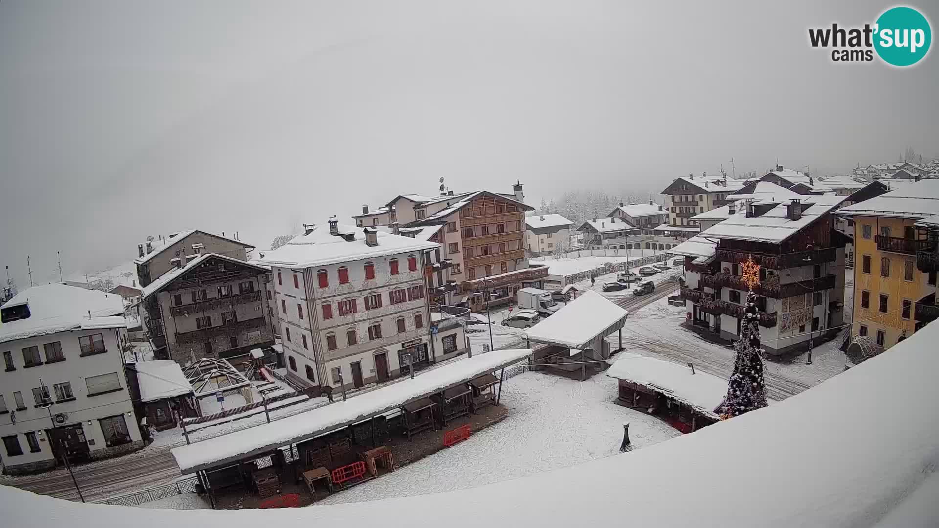 Hauptplatz von Forni di Sopra