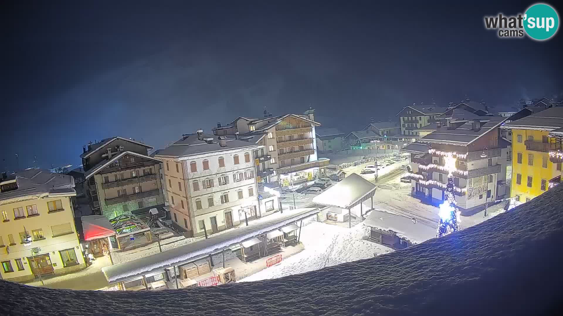 Plaza principal de Forni di Sopra