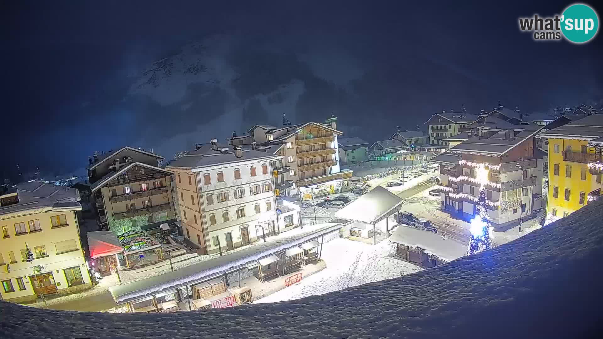Plaza principal de Forni di Sopra