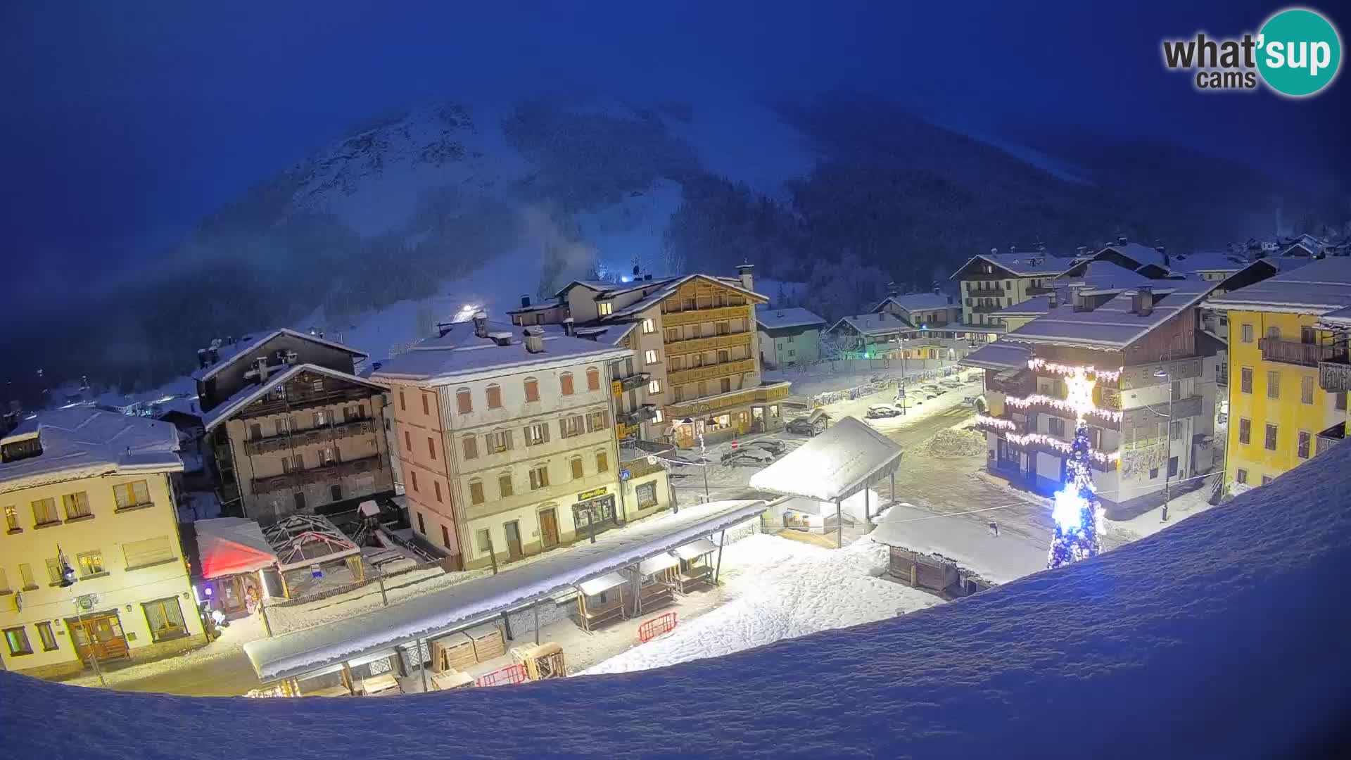 Hauptplatz von Forni di Sopra