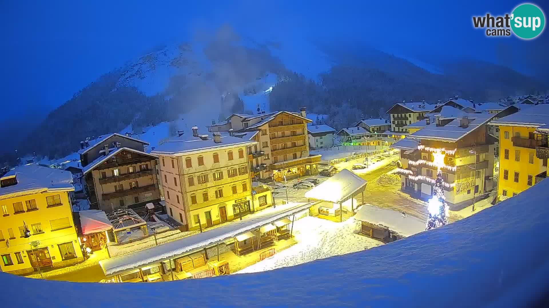 Hauptplatz von Forni di Sopra