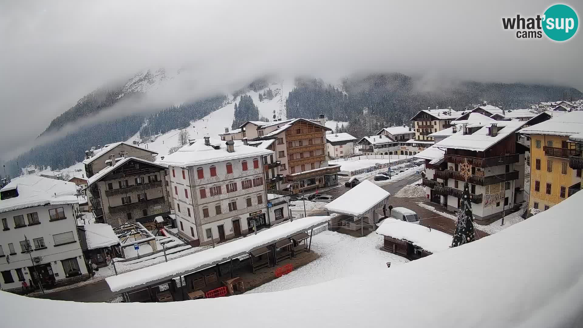Hauptplatz von Forni di Sopra