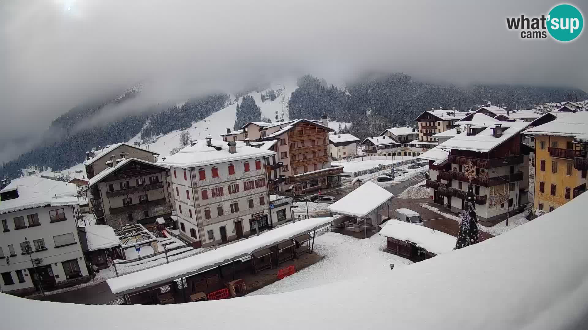 Hauptplatz von Forni di Sopra