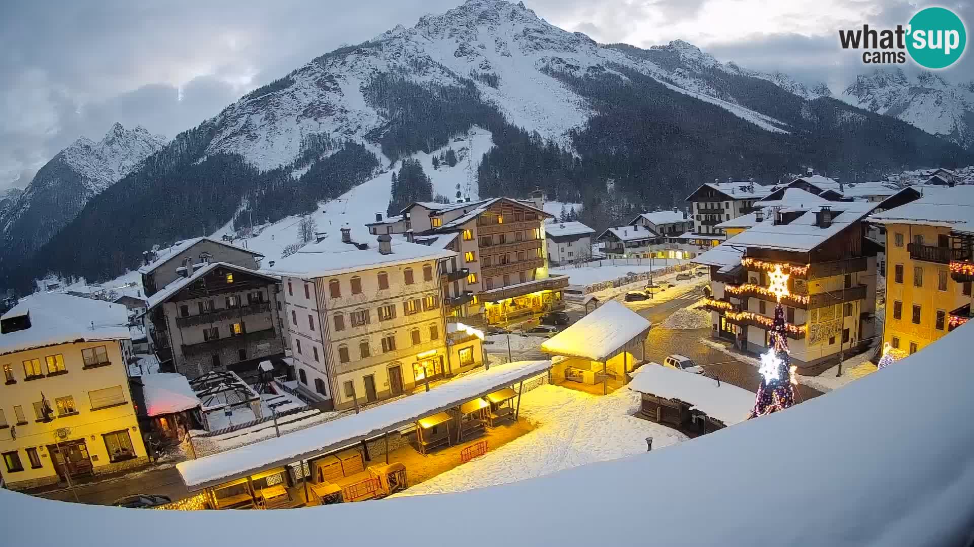 Hauptplatz von Forni di Sopra