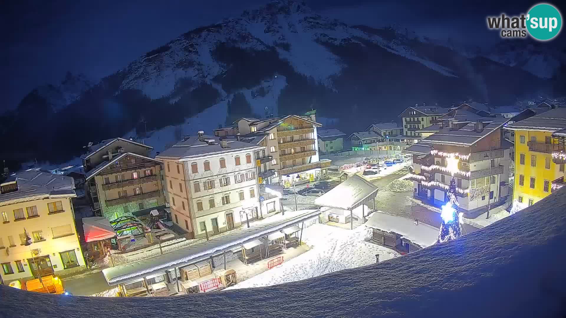 Hauptplatz von Forni di Sopra