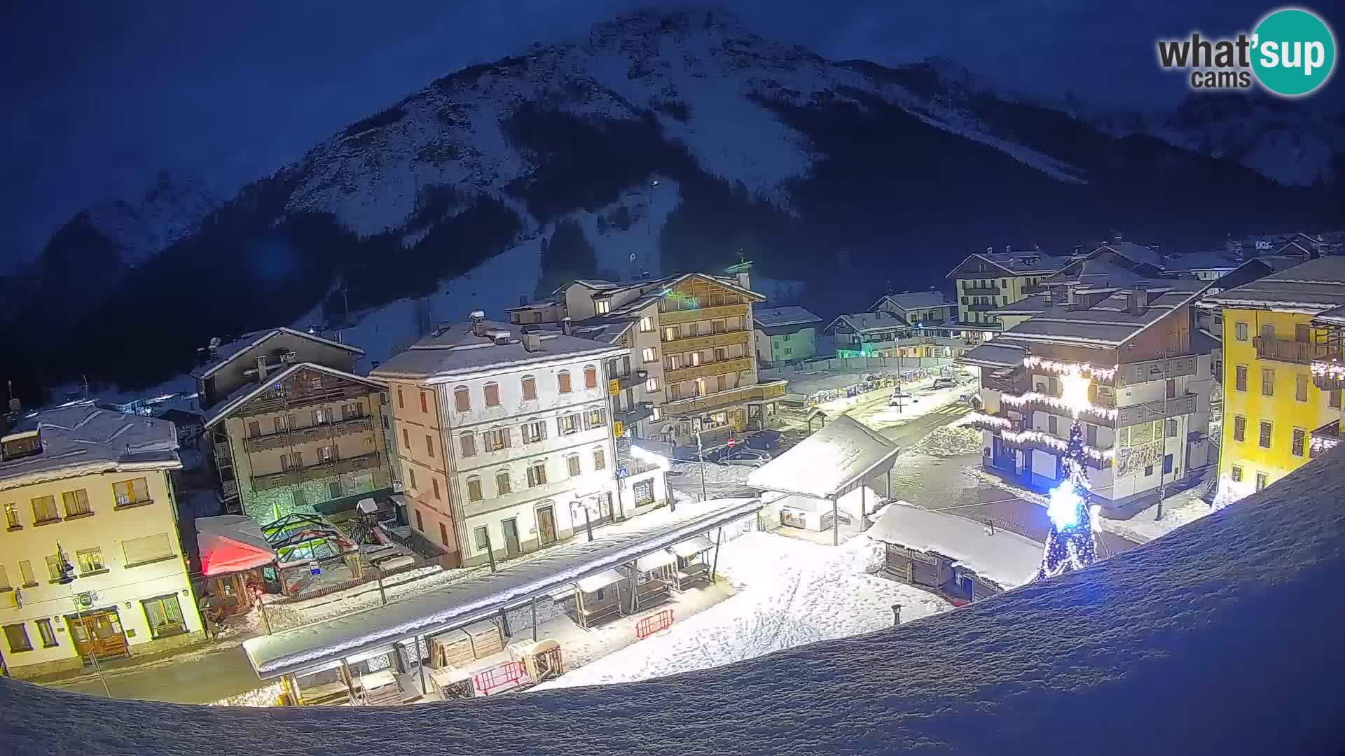Hauptplatz von Forni di Sopra