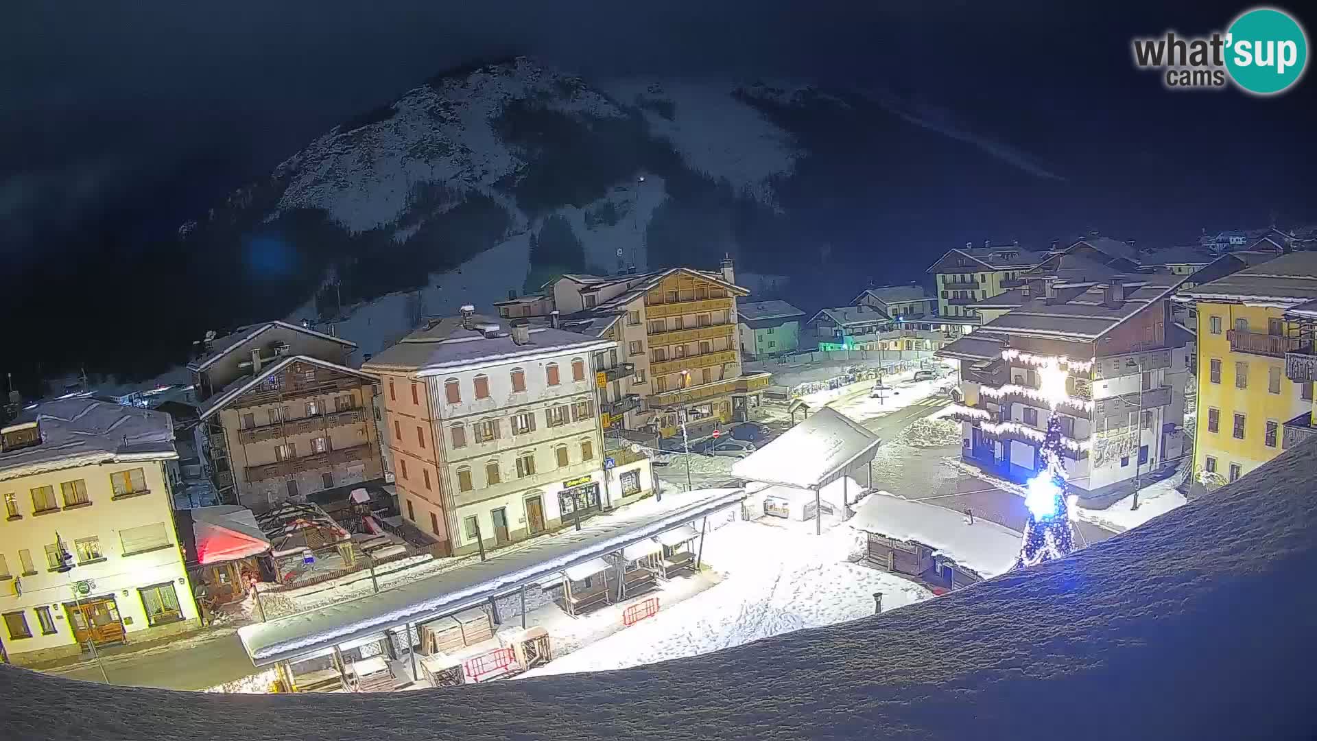 Hauptplatz von Forni di Sopra