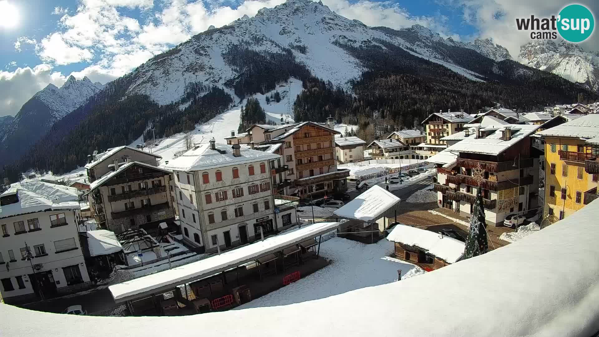 Plaza principal de Forni di Sopra