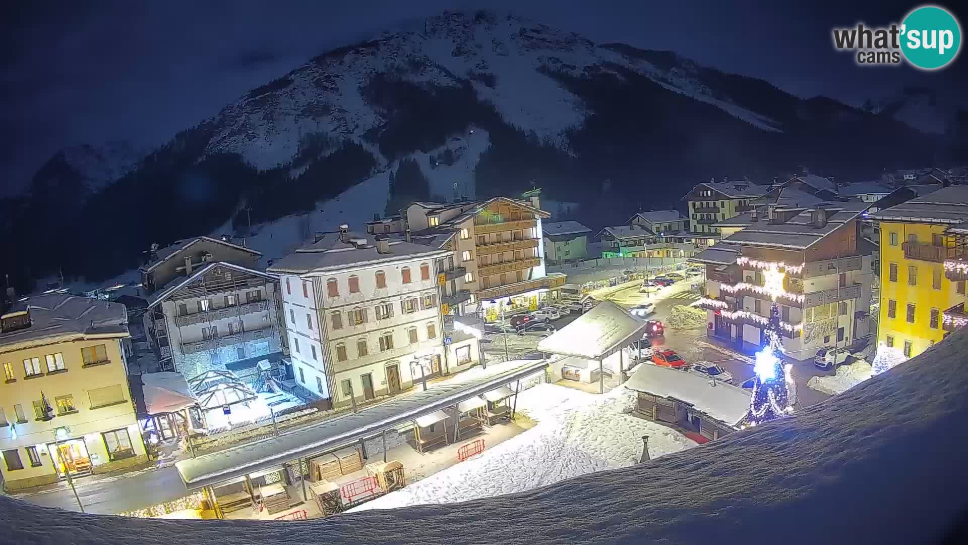 Hauptplatz von Forni di Sopra