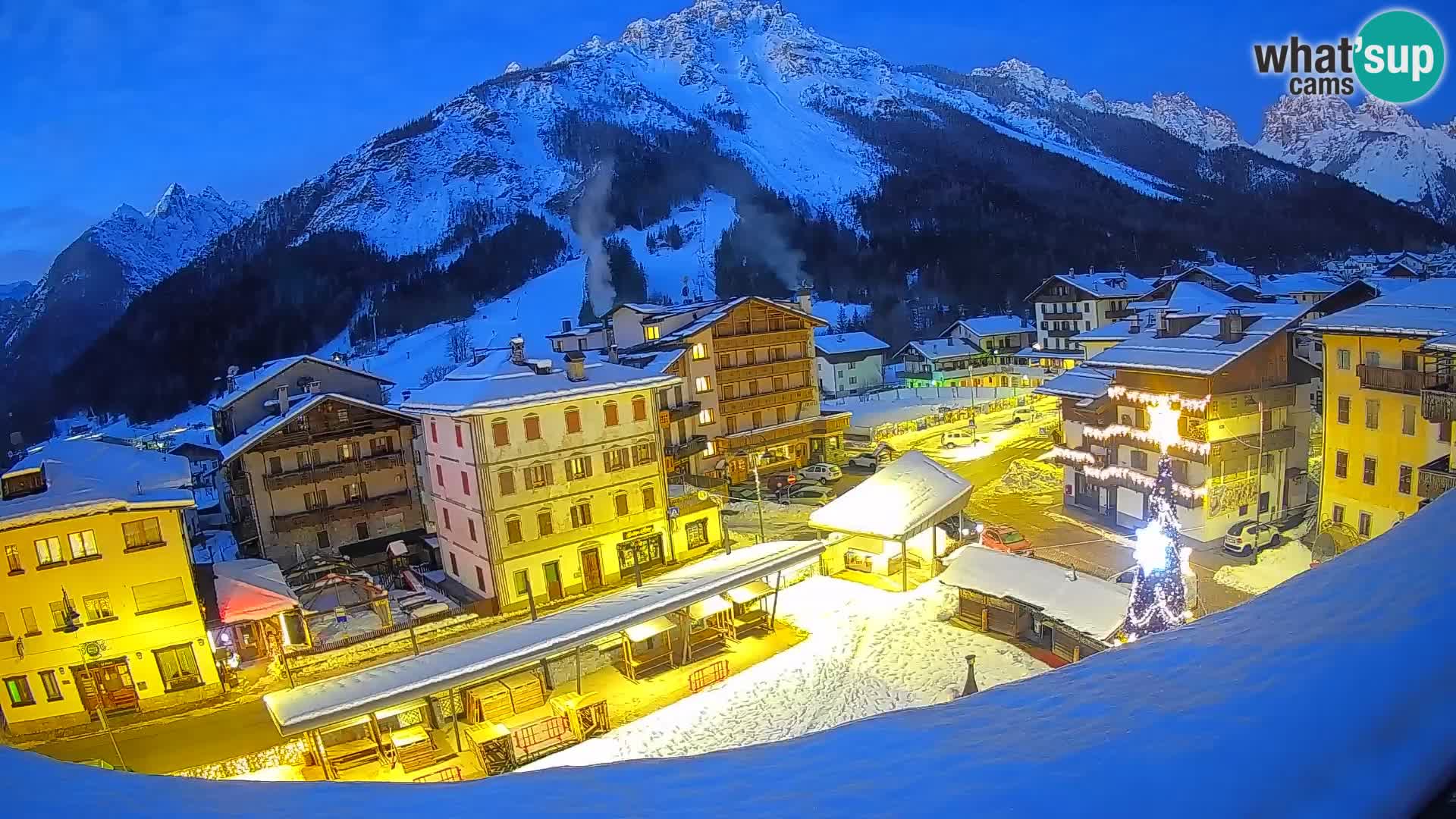 Plaza principal de Forni di Sopra