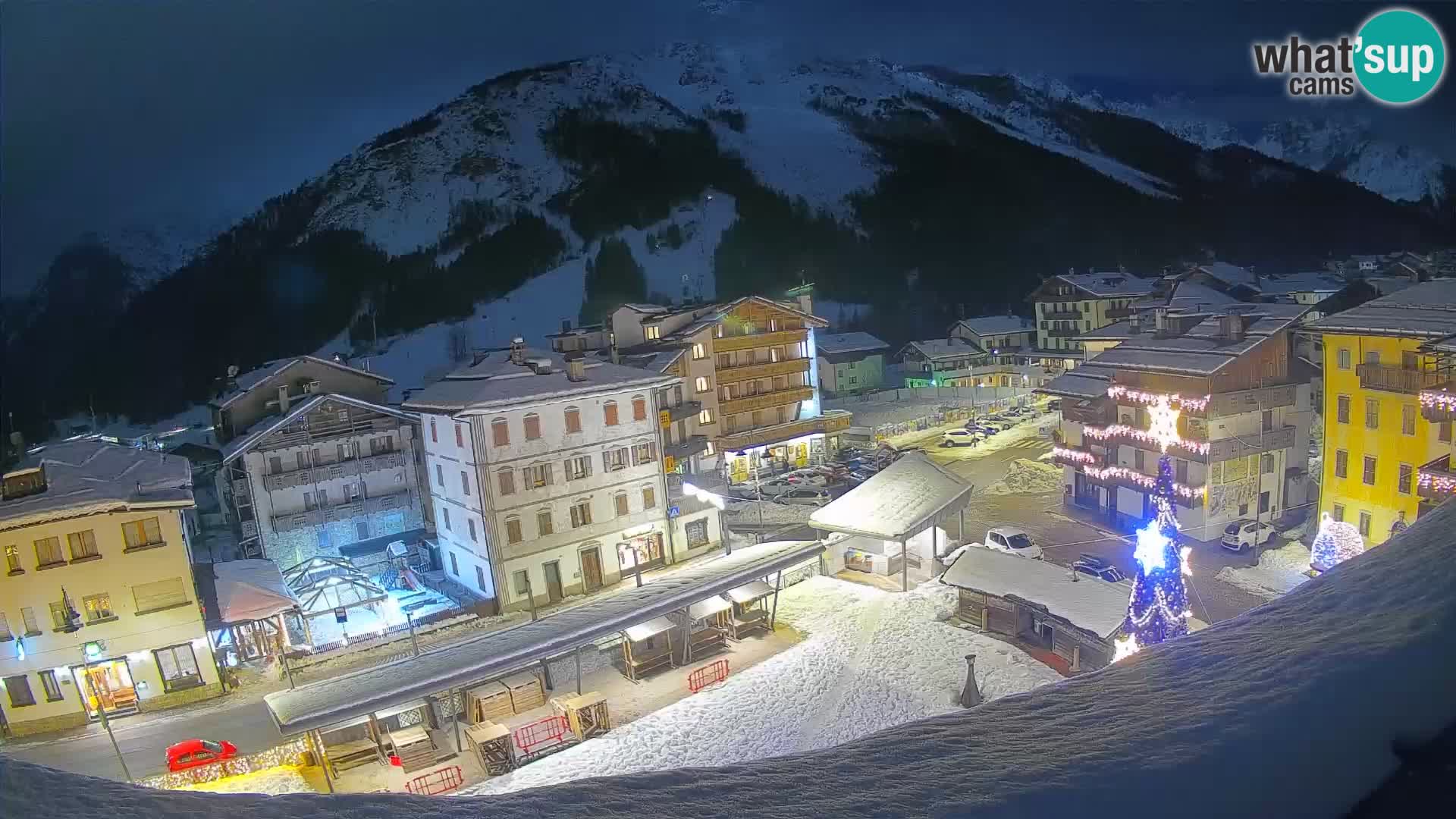 Hauptplatz von Forni di Sopra