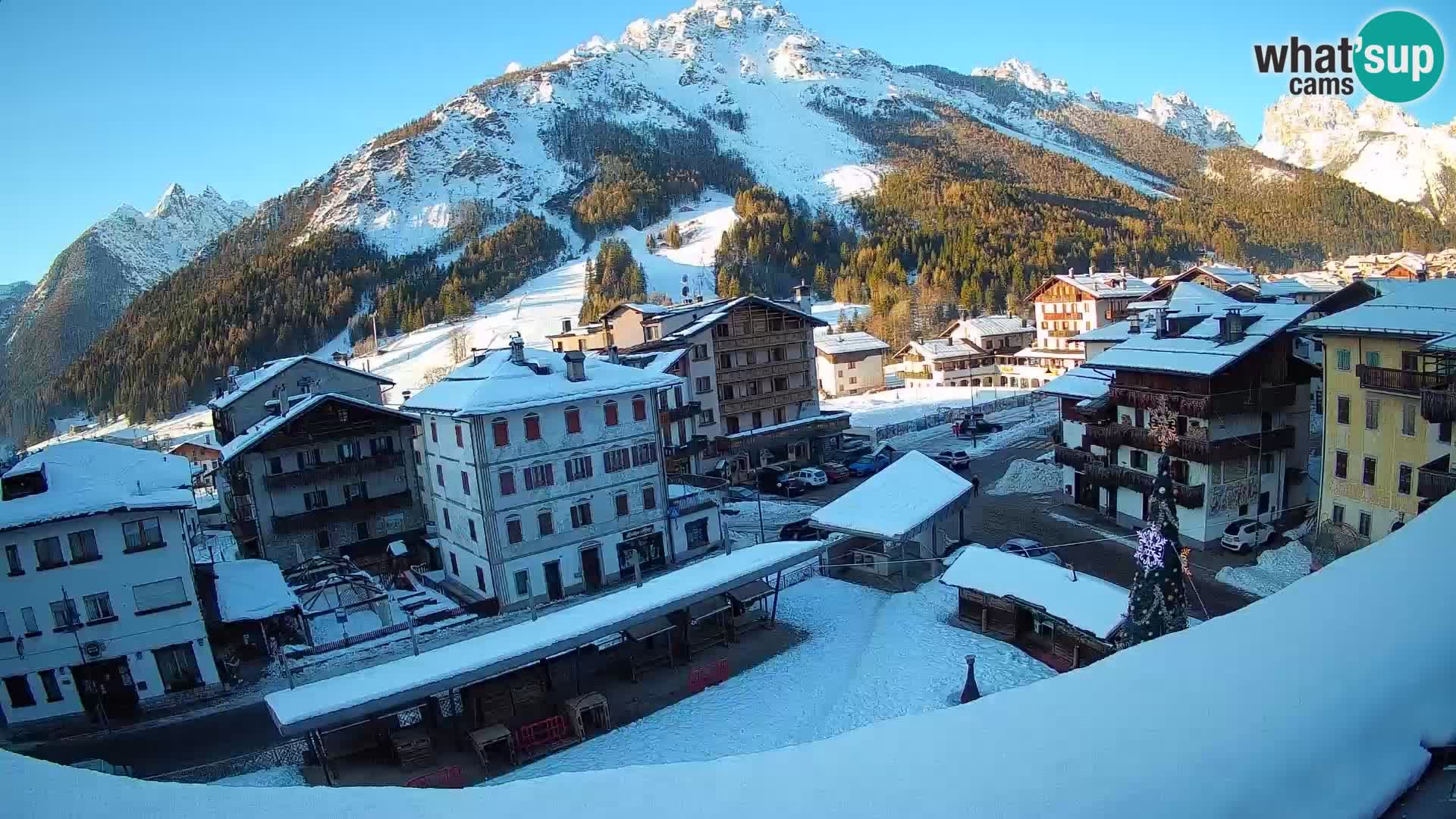 Hauptplatz von Forni di Sopra