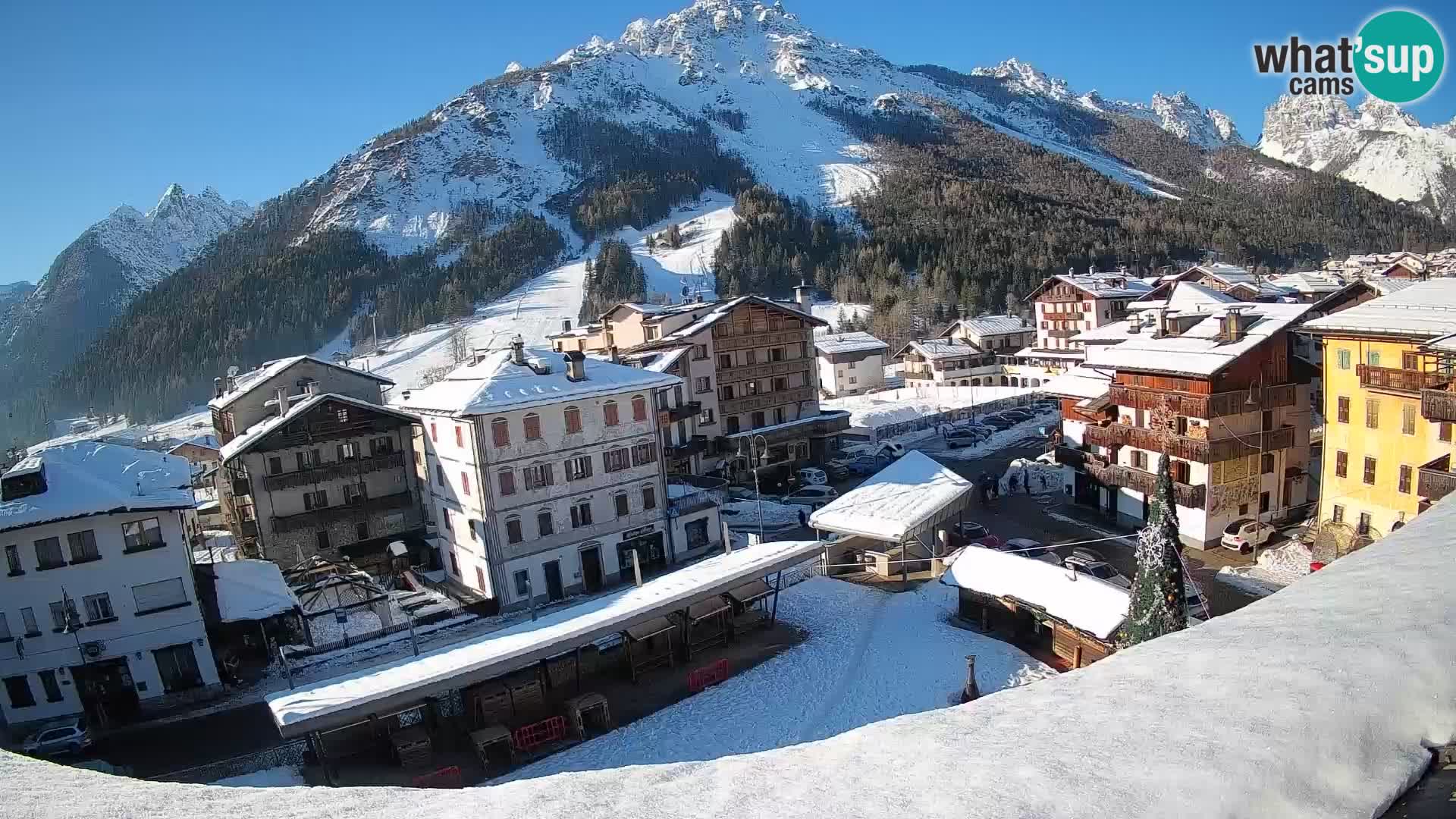 Hauptplatz von Forni di Sopra