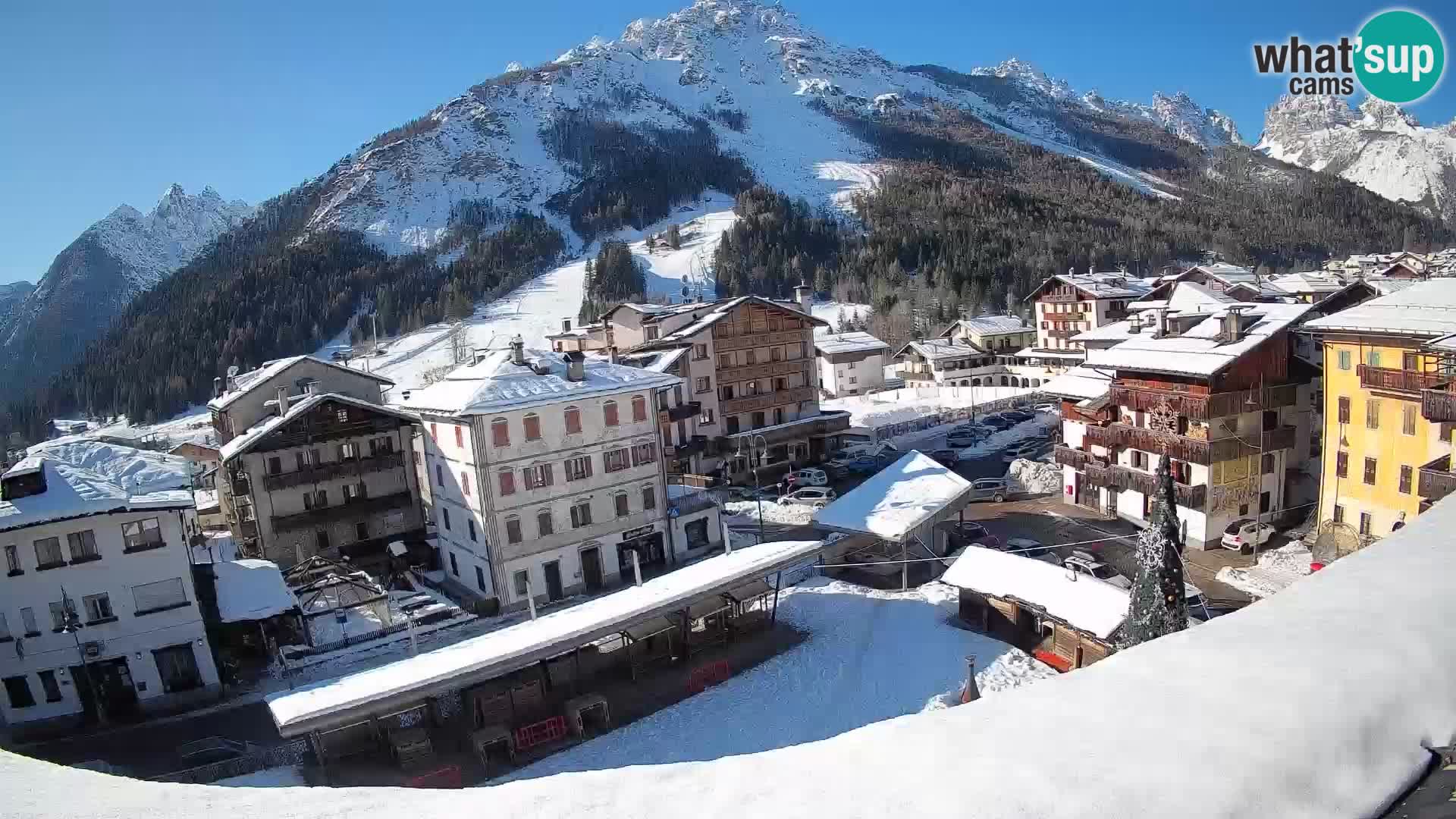 Hauptplatz von Forni di Sopra