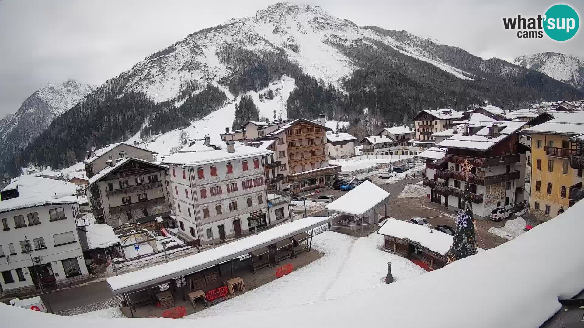 Hauptplatz von Forni di Sopra