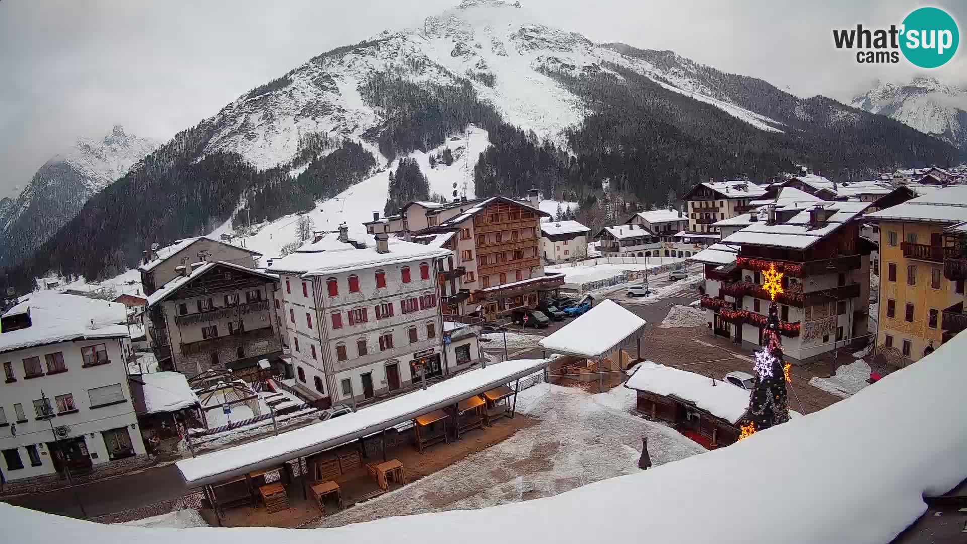 Hauptplatz von Forni di Sopra
