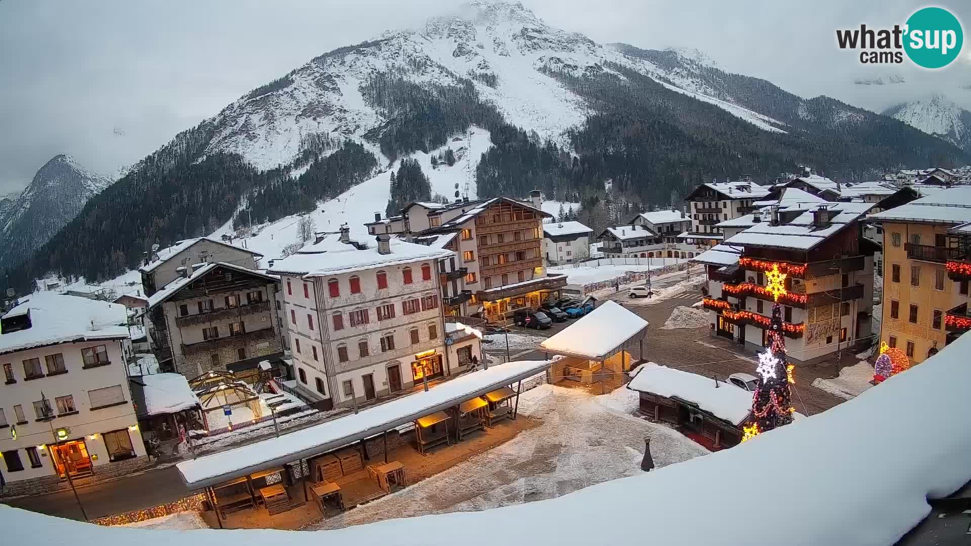 Hauptplatz von Forni di Sopra