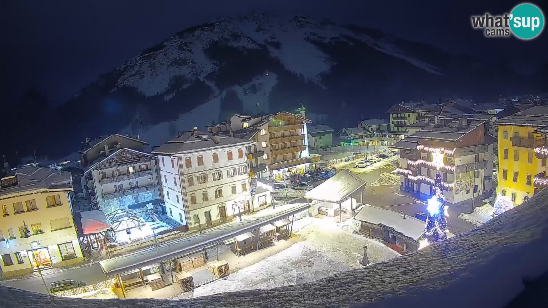 Hauptplatz von Forni di Sopra