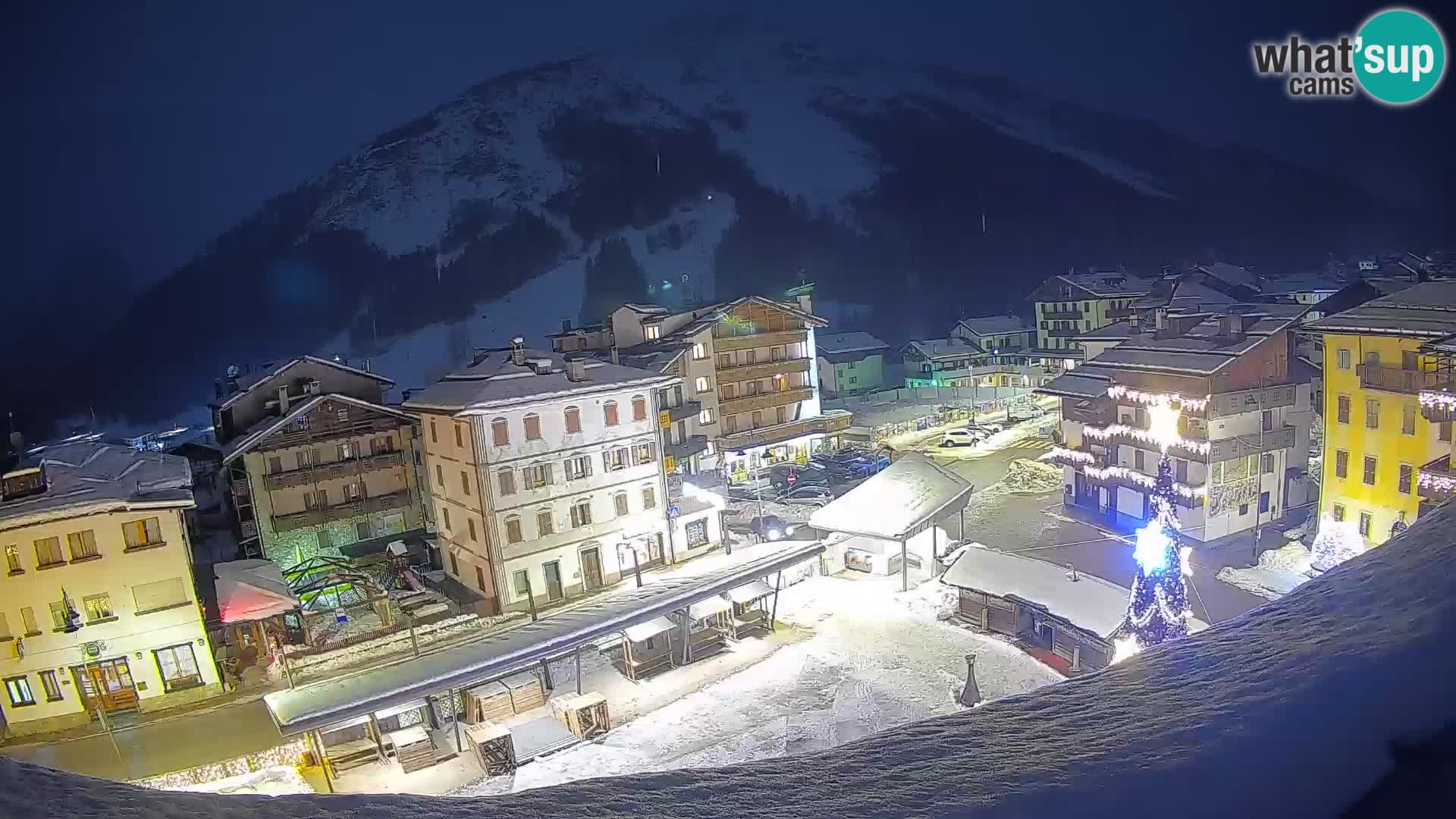 Hauptplatz von Forni di Sopra