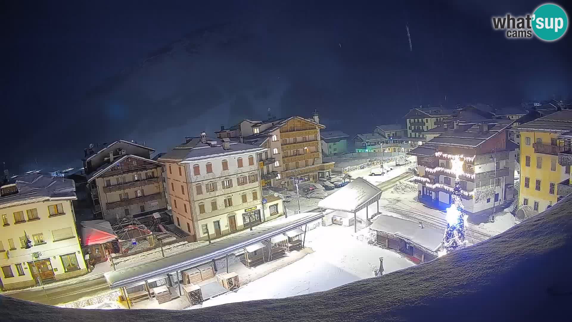 Piazza centrale di Forni di Sopra