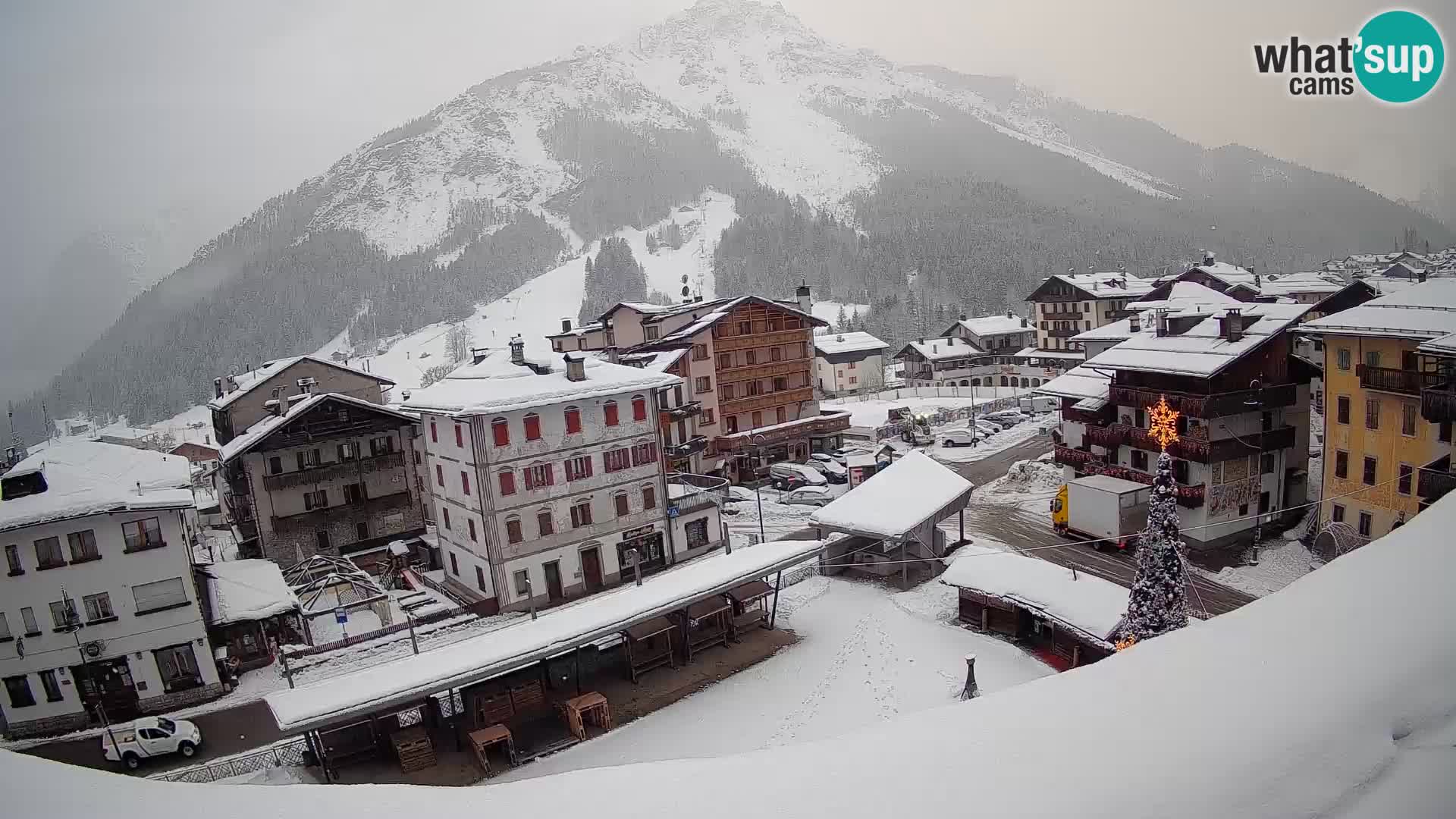 Hauptplatz von Forni di Sopra