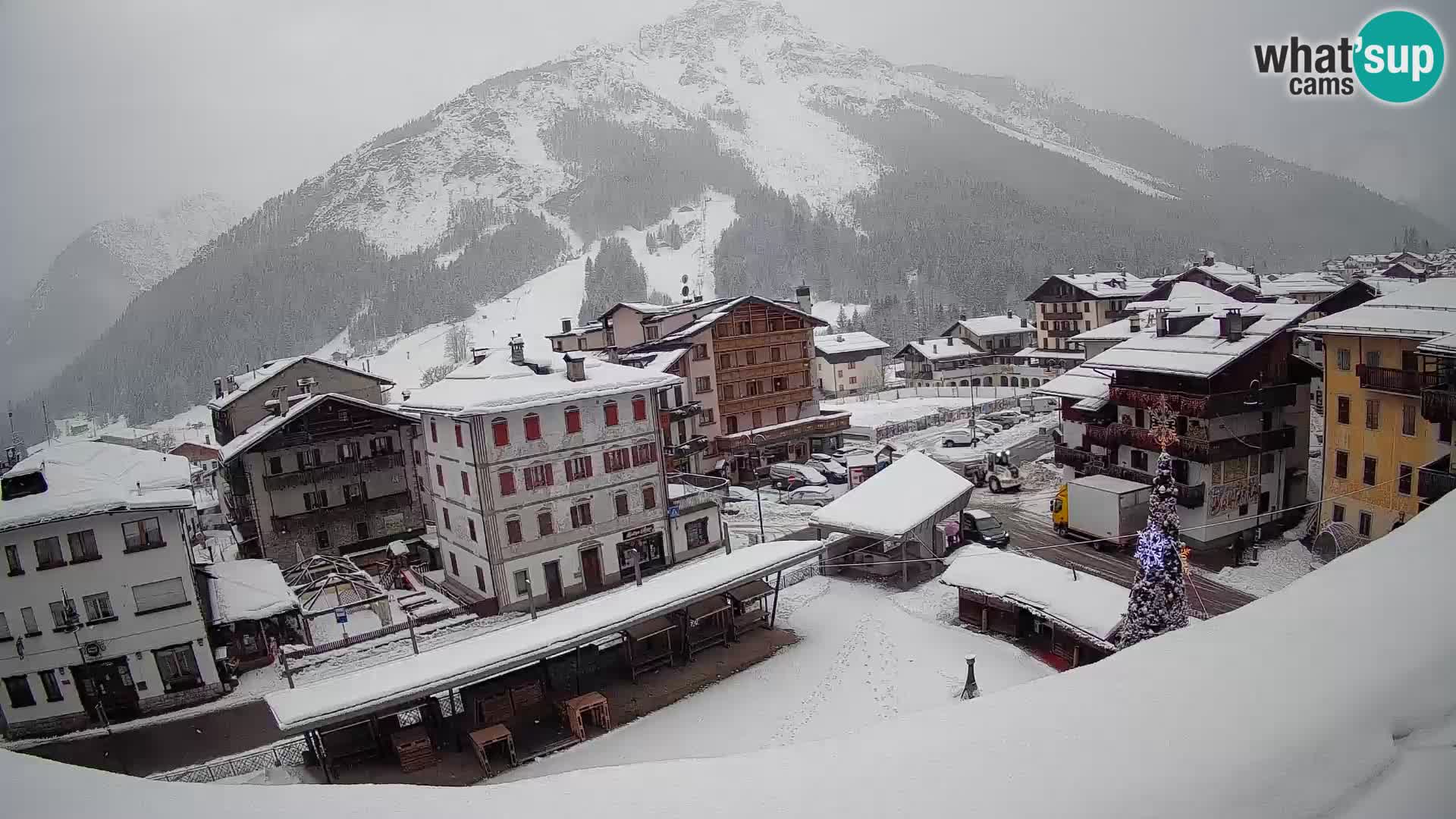 Hauptplatz von Forni di Sopra