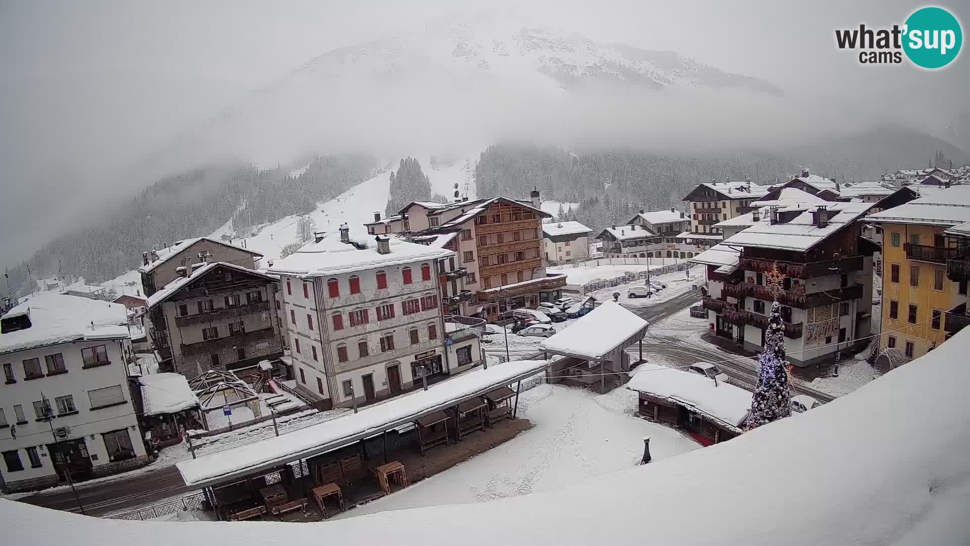 Hauptplatz von Forni di Sopra