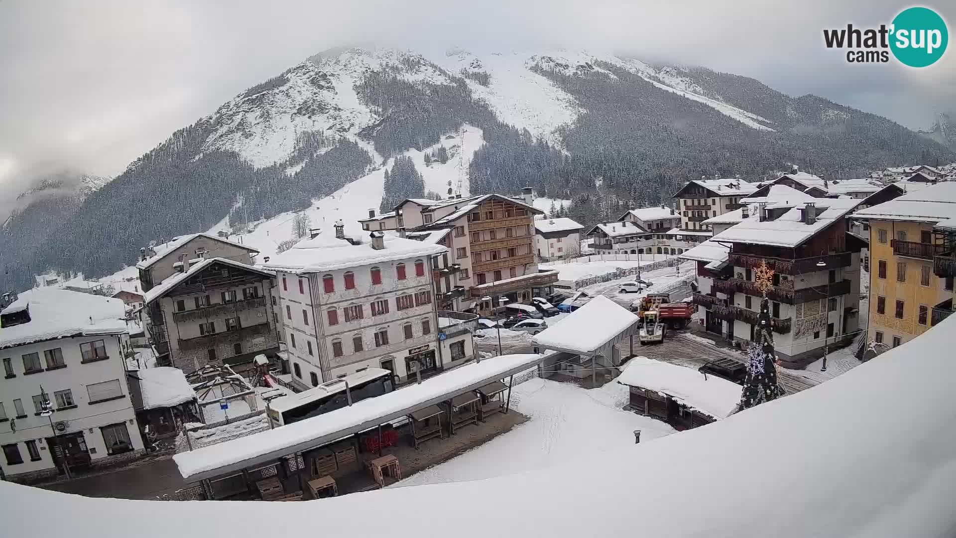 Hauptplatz von Forni di Sopra