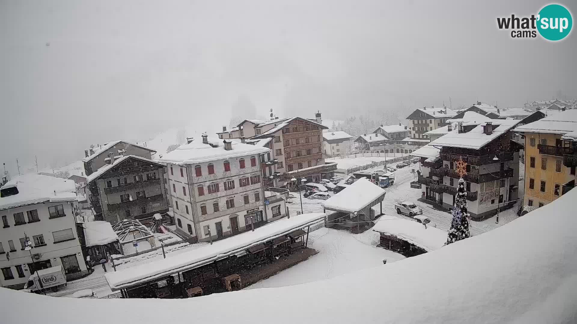 Hauptplatz von Forni di Sopra