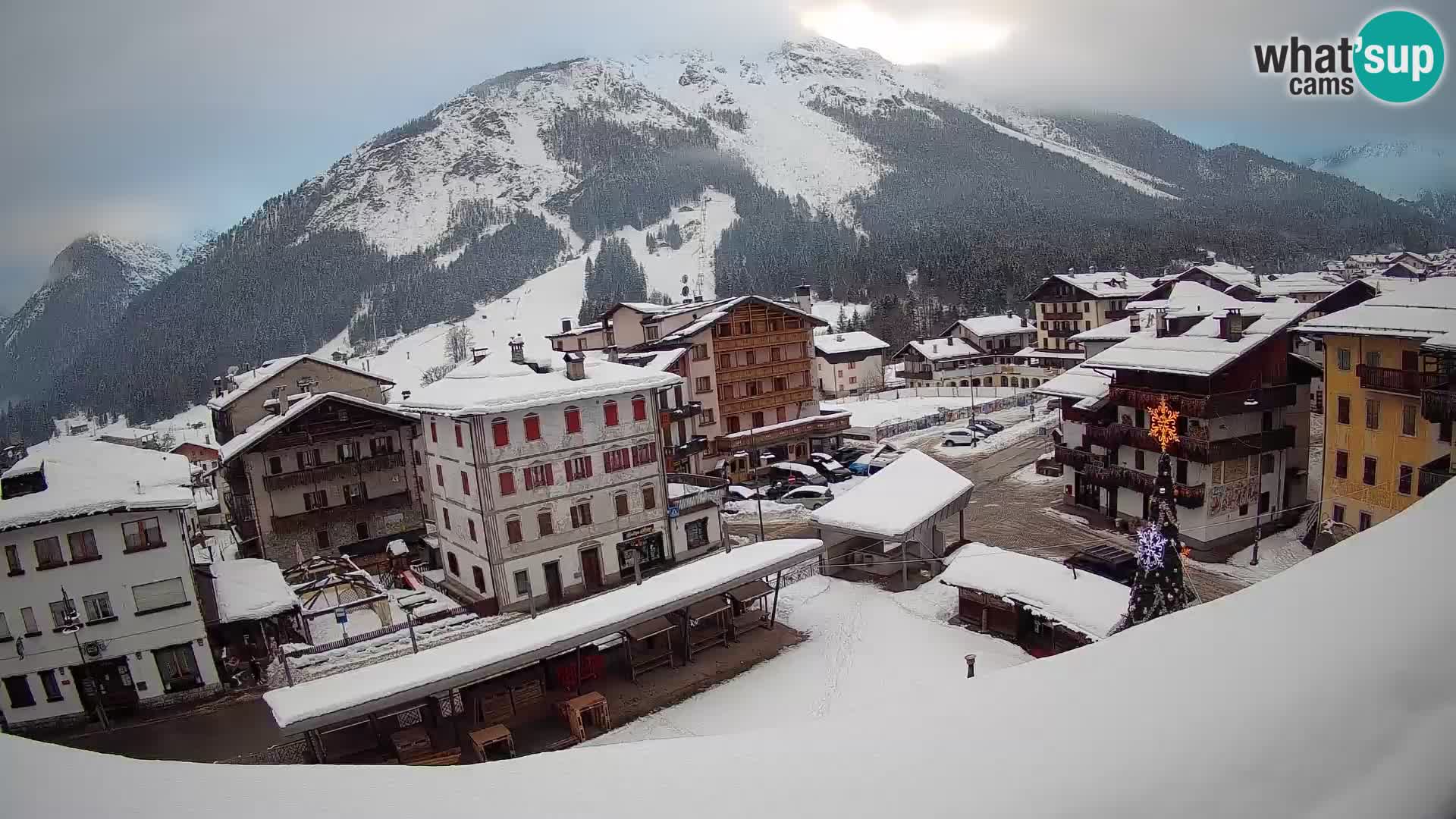Plaza principal de Forni di Sopra
