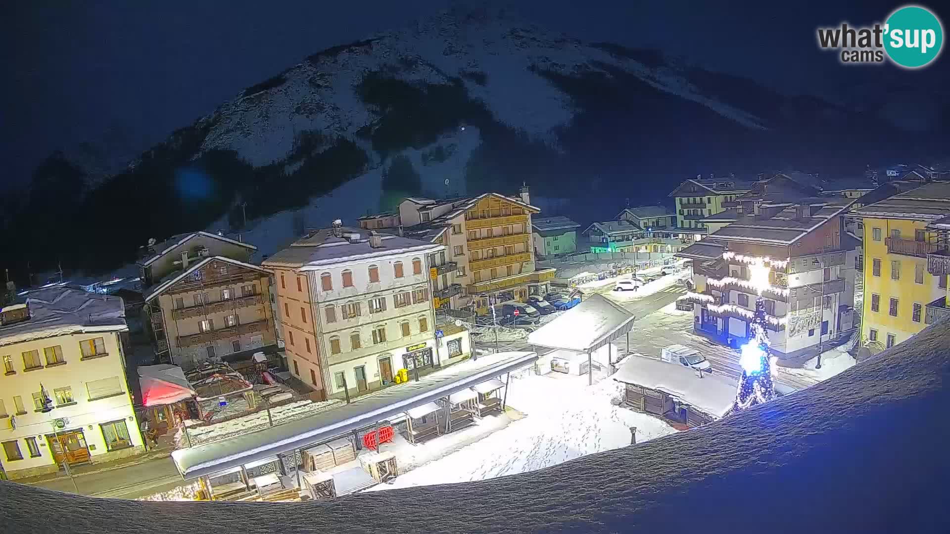 Plaza principal de Forni di Sopra