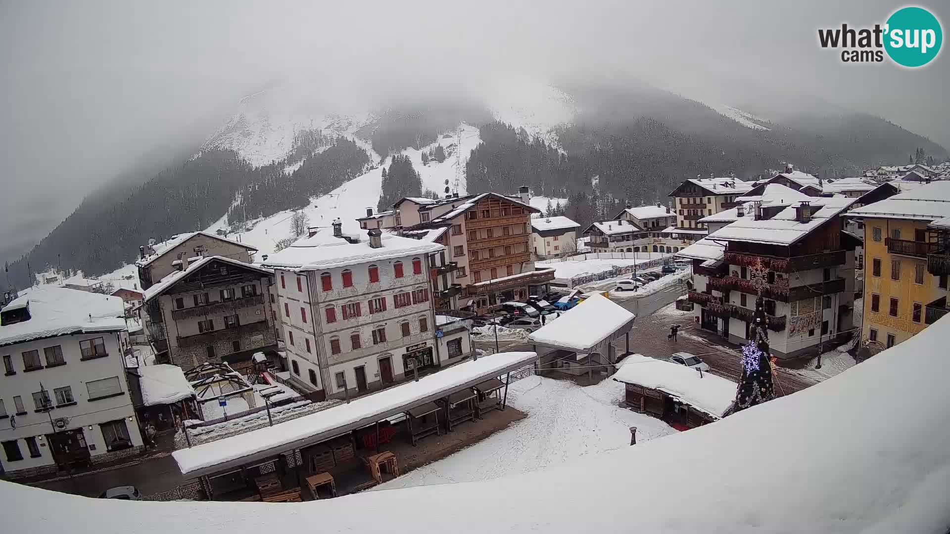 Hauptplatz von Forni di Sopra
