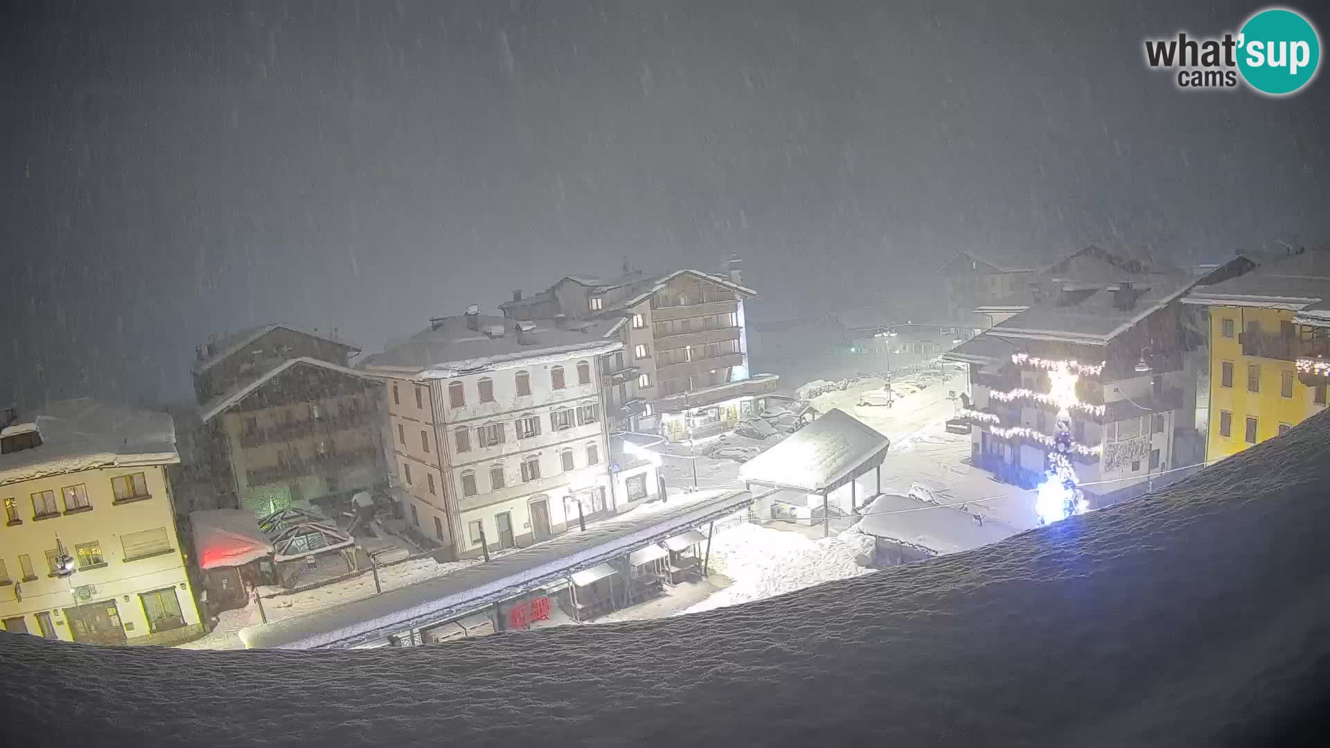 Plaza principal de Forni di Sopra
