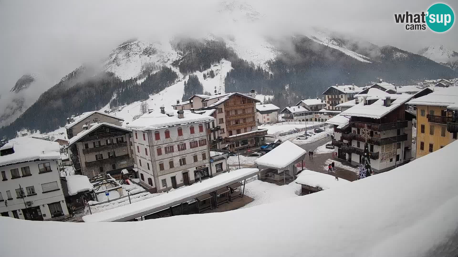 Hauptplatz von Forni di Sopra
