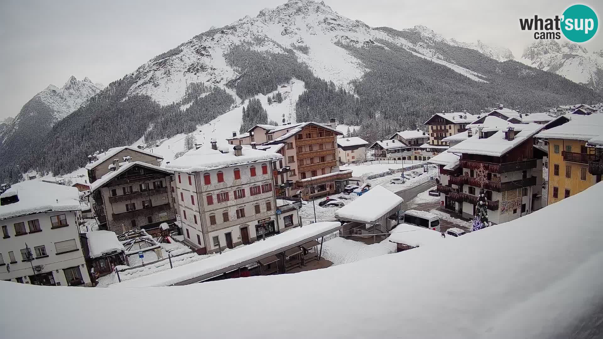 Hauptplatz von Forni di Sopra