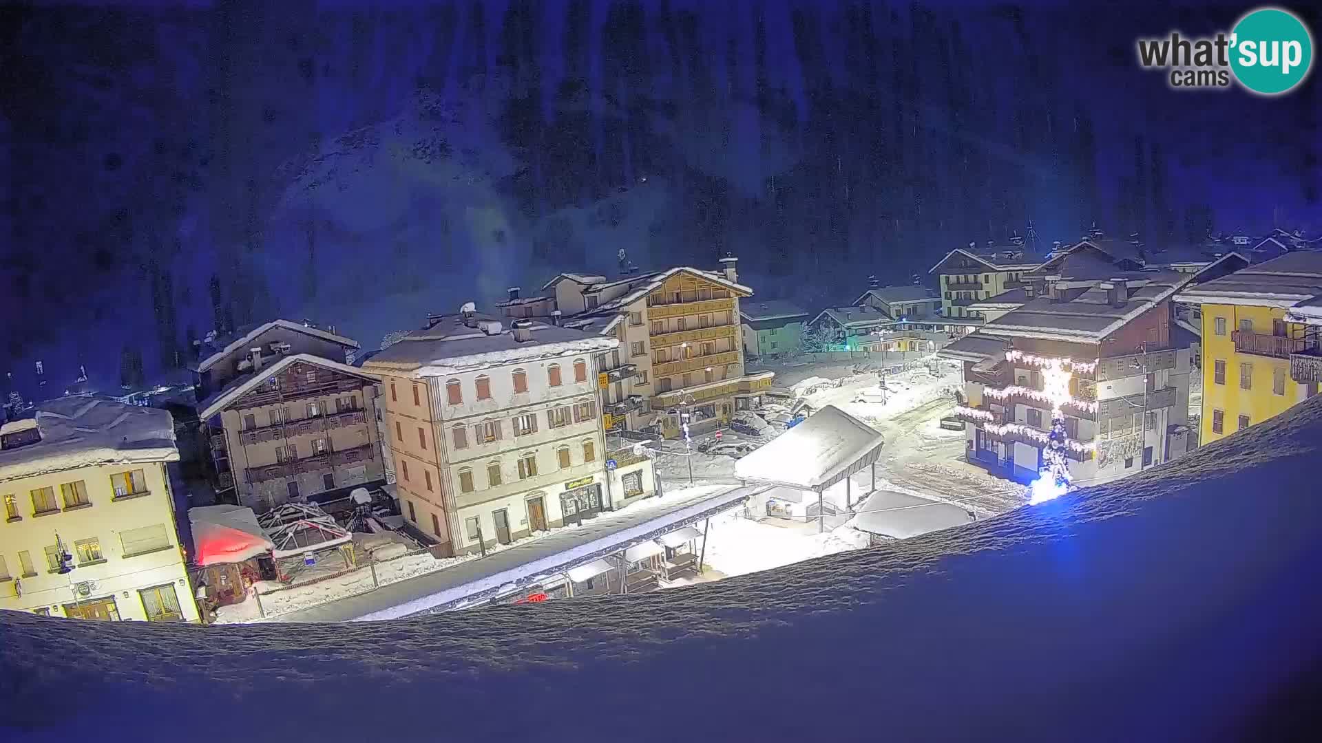 Hauptplatz von Forni di Sopra