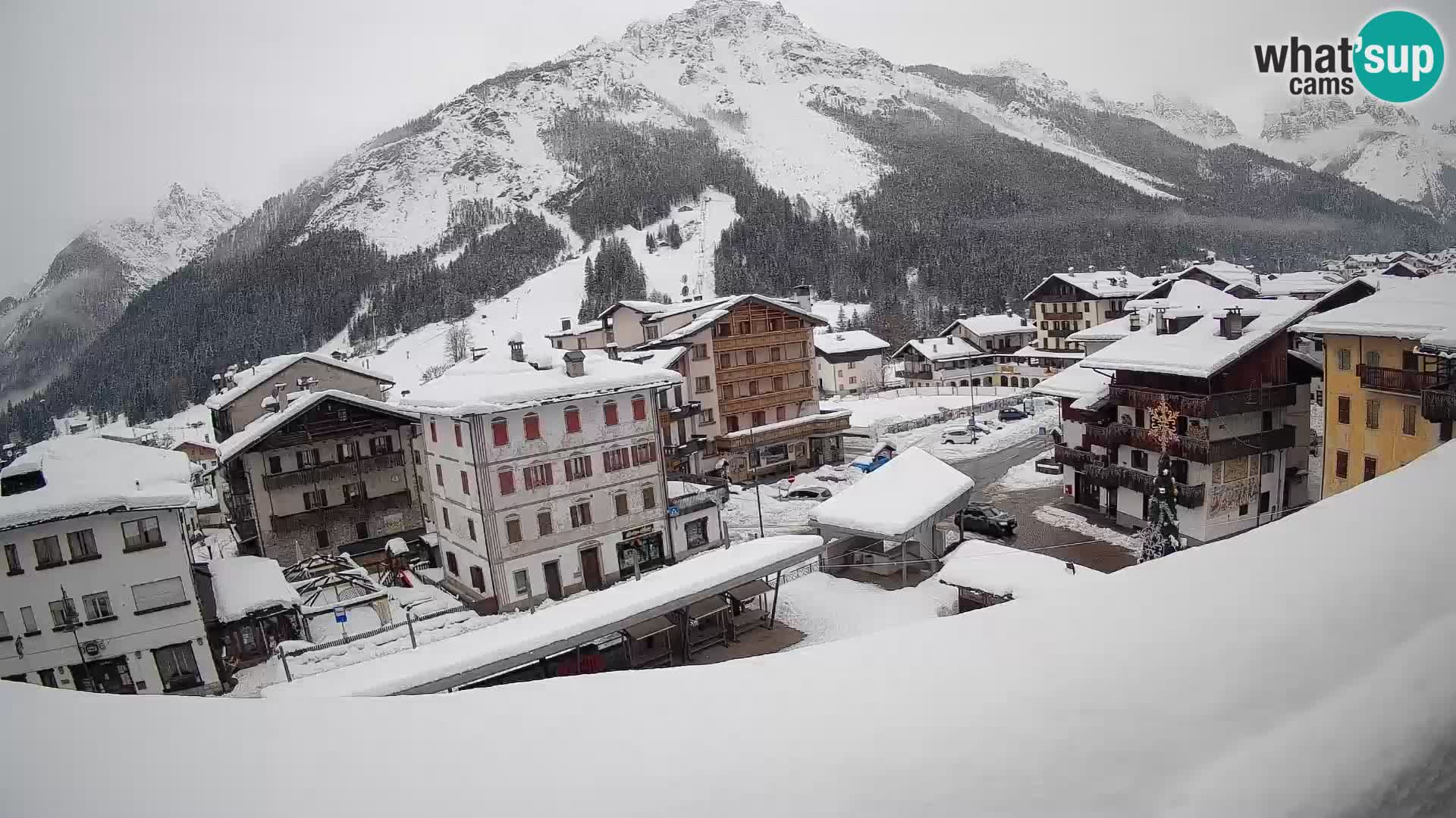 Plaza principal de Forni di Sopra