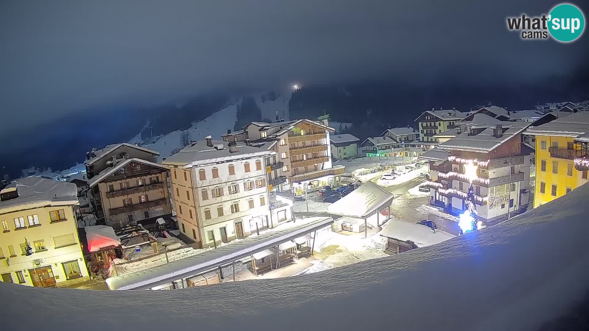 Hauptplatz von Forni di Sopra
