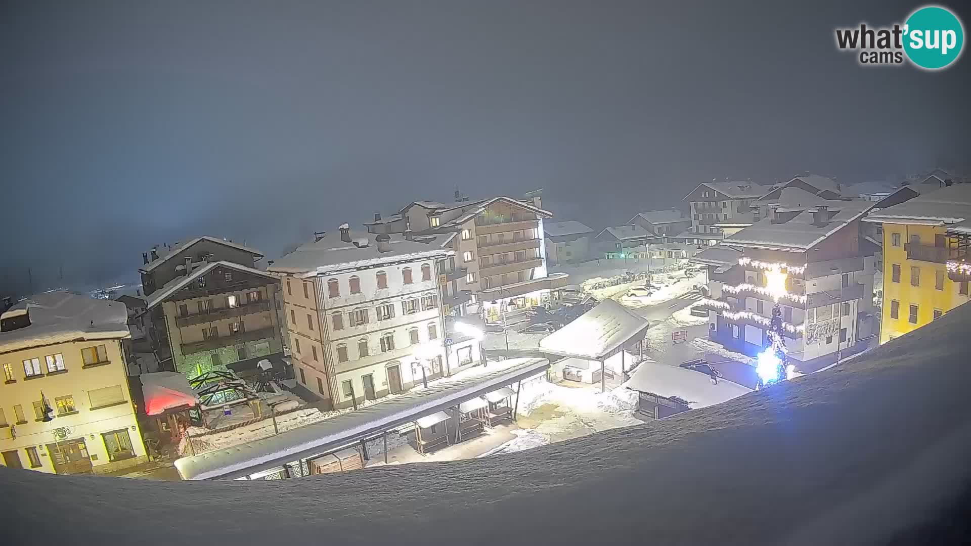 Plaza principal de Forni di Sopra