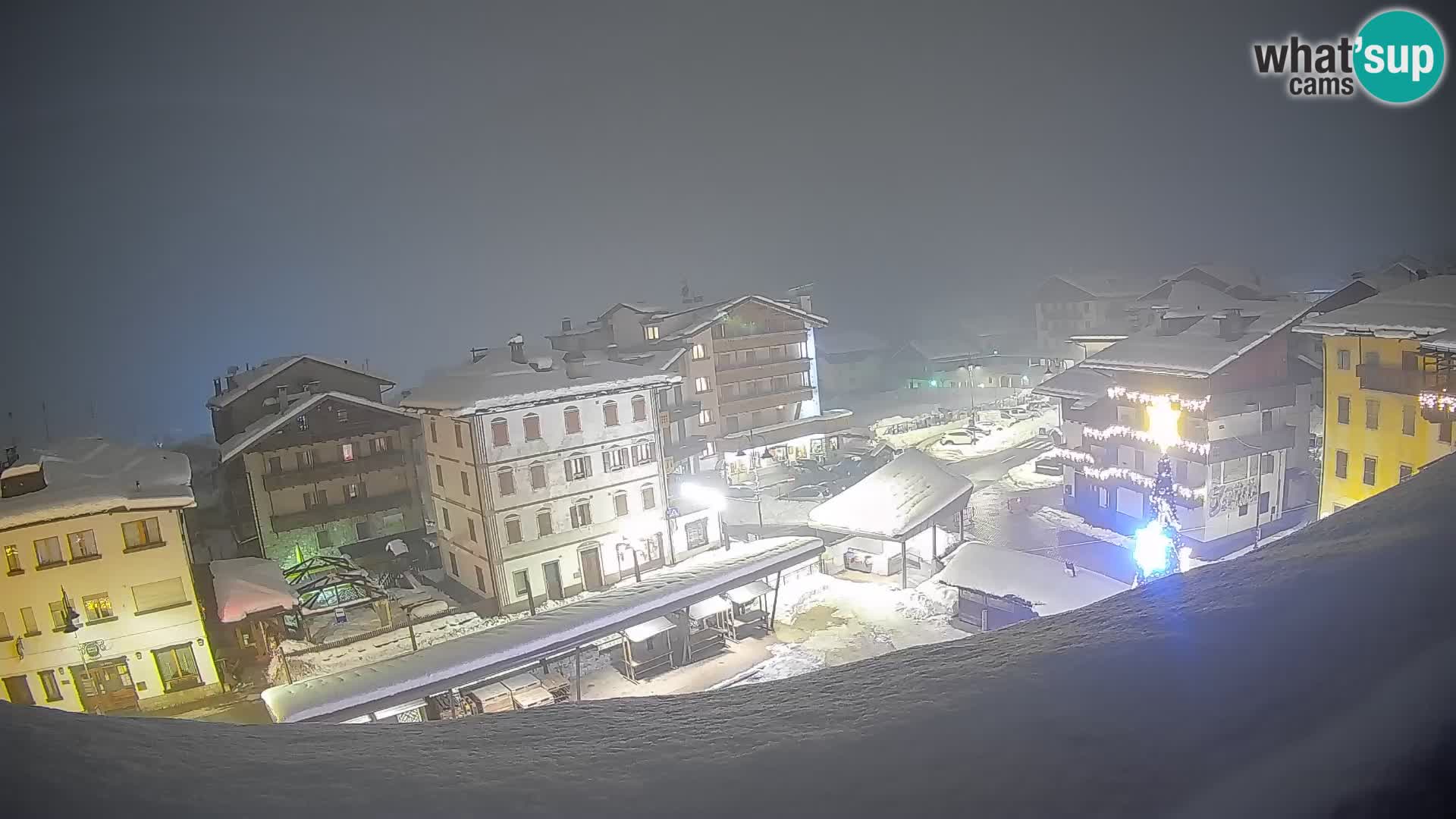Hauptplatz von Forni di Sopra