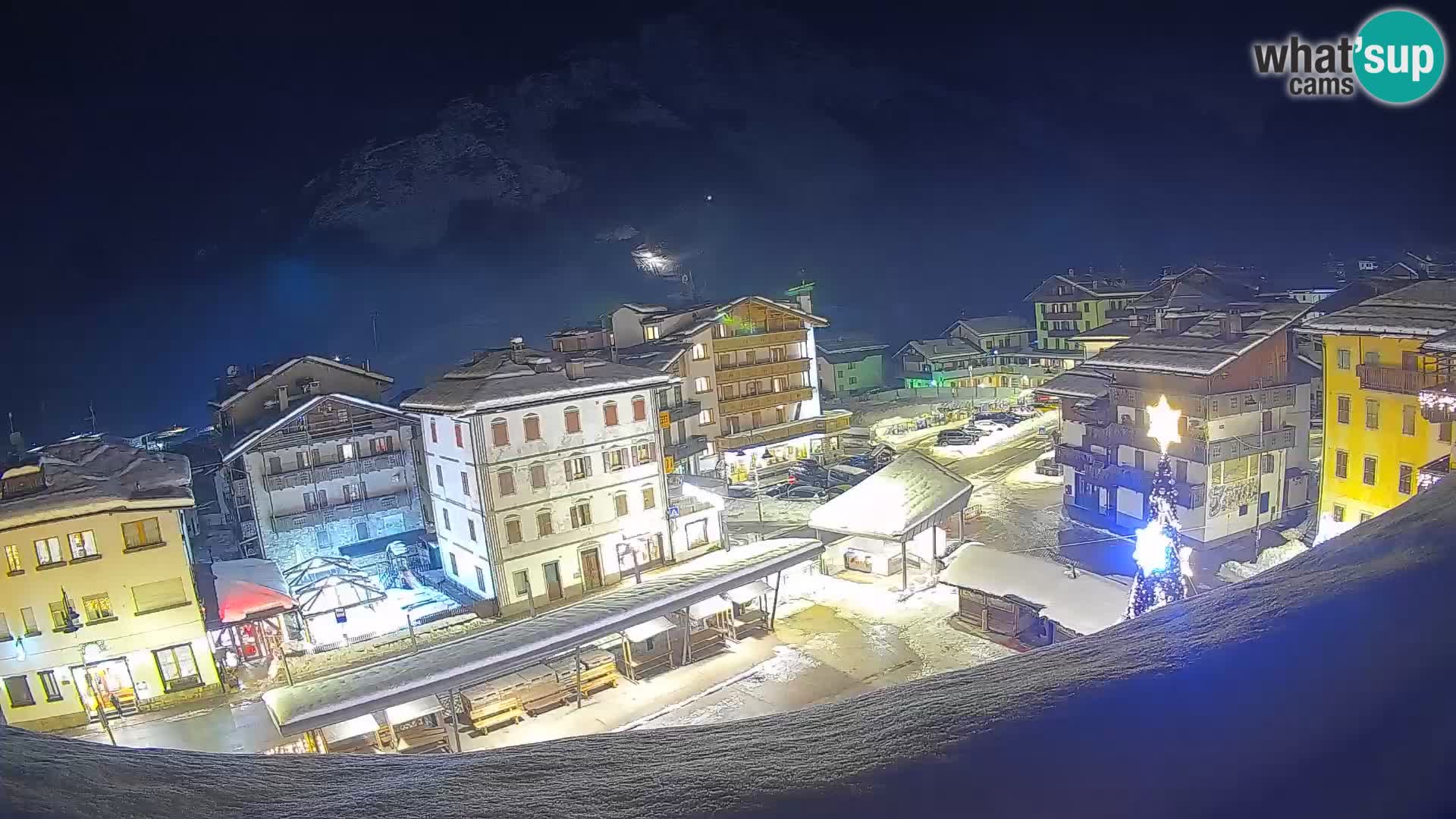 Plaza principal de Forni di Sopra