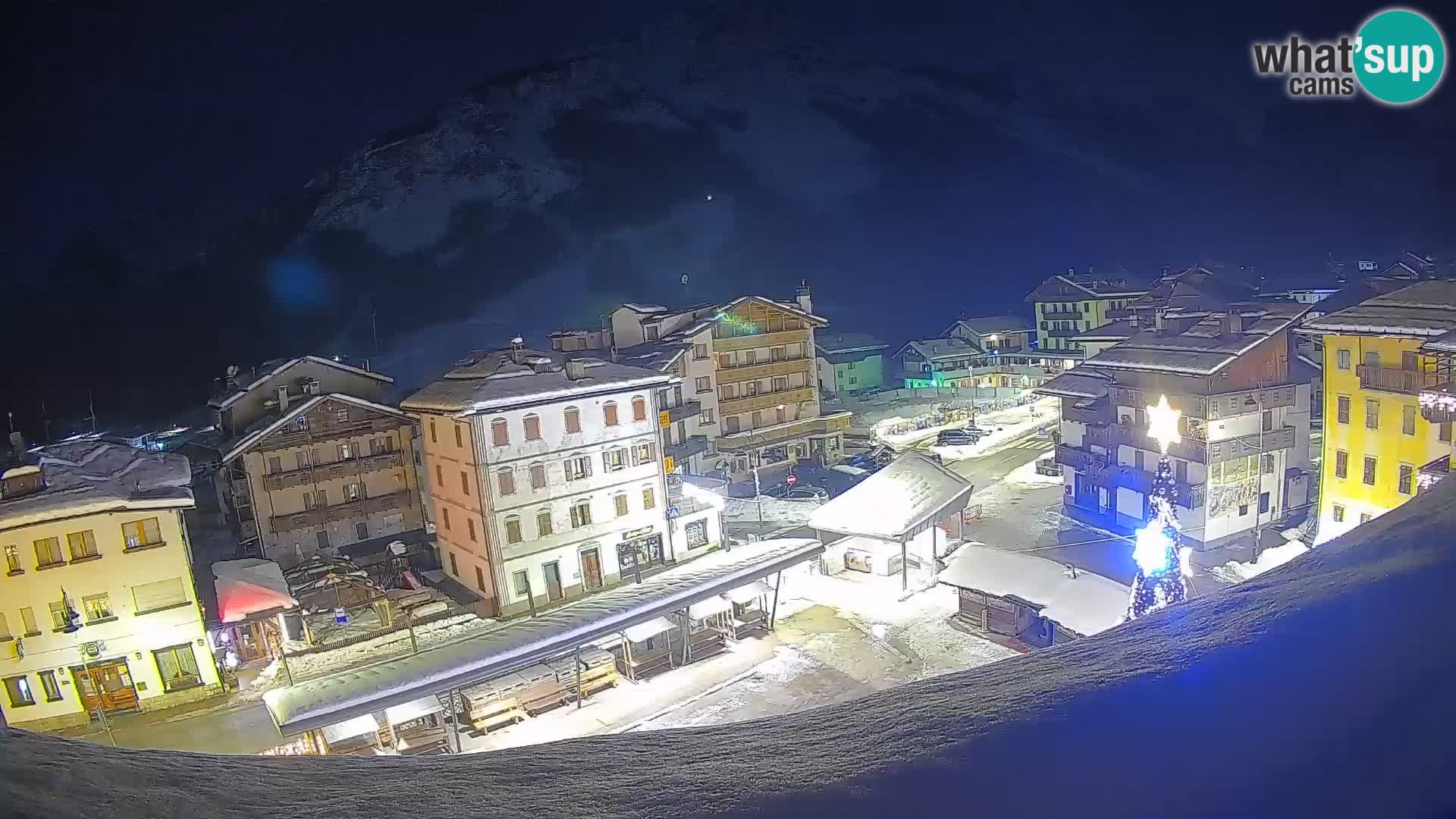 Hauptplatz von Forni di Sopra