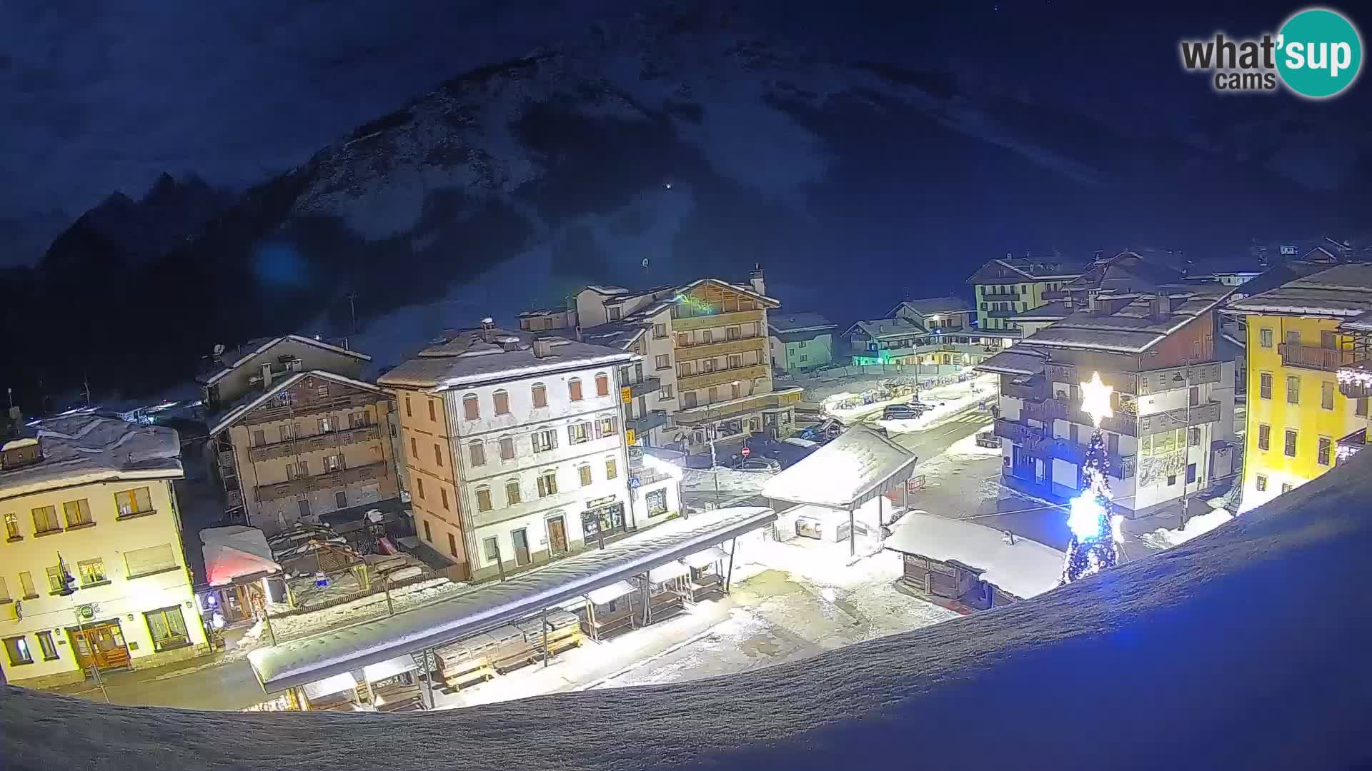 Hauptplatz von Forni di Sopra