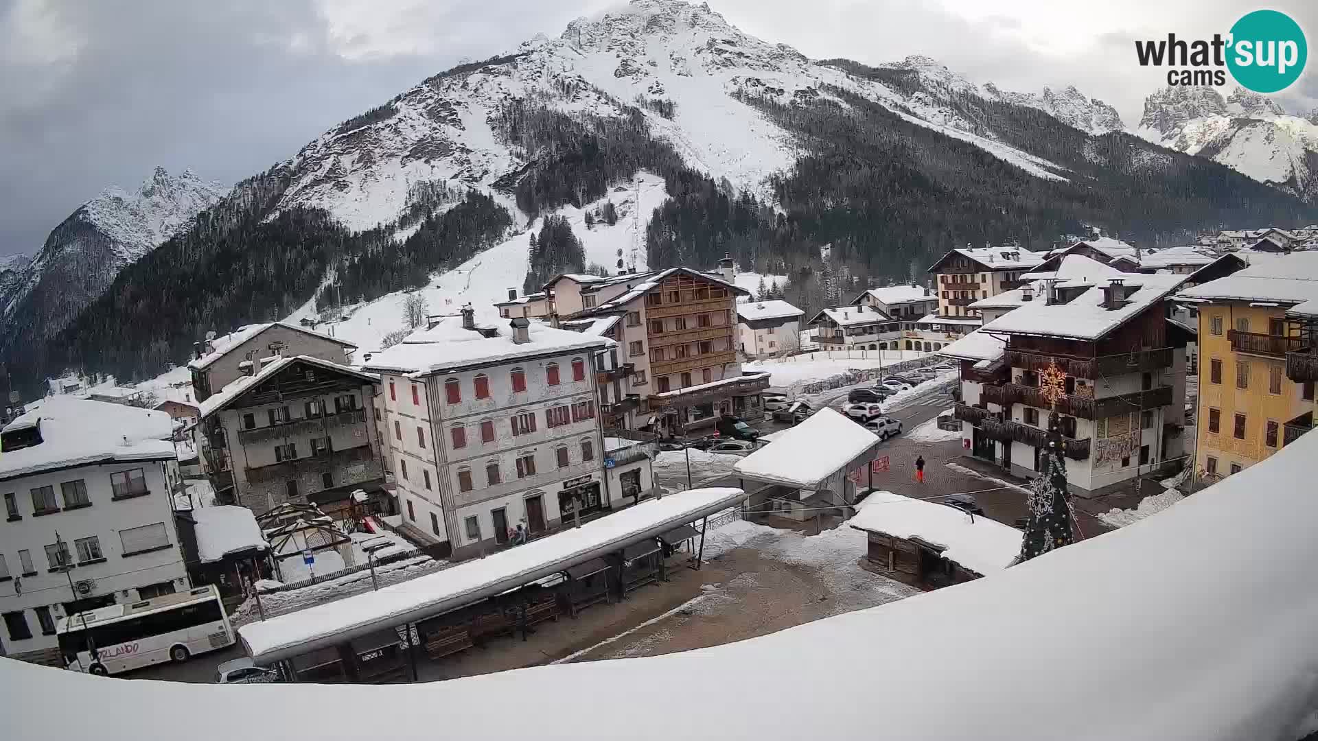 Plaza principal de Forni di Sopra