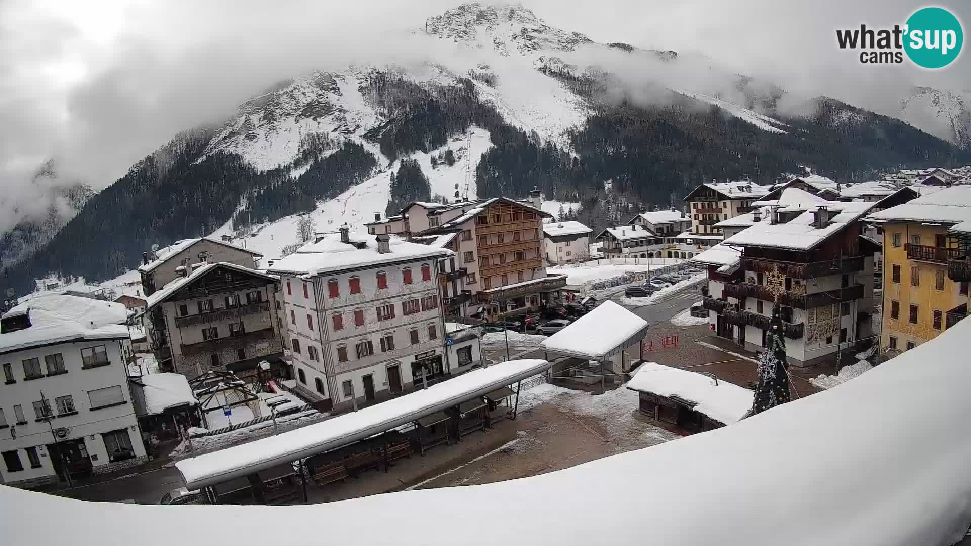 Hauptplatz von Forni di Sopra