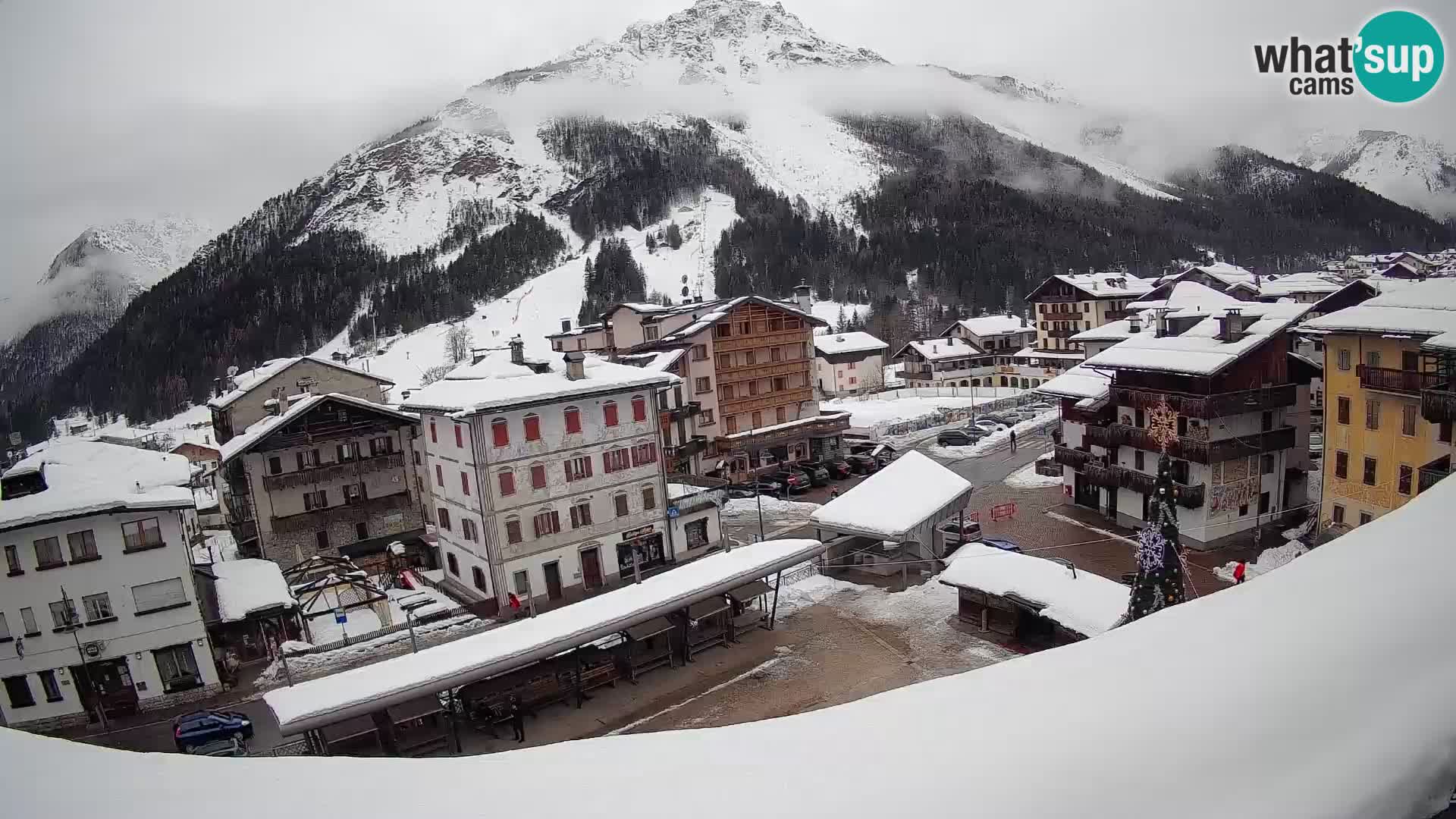 Hauptplatz von Forni di Sopra