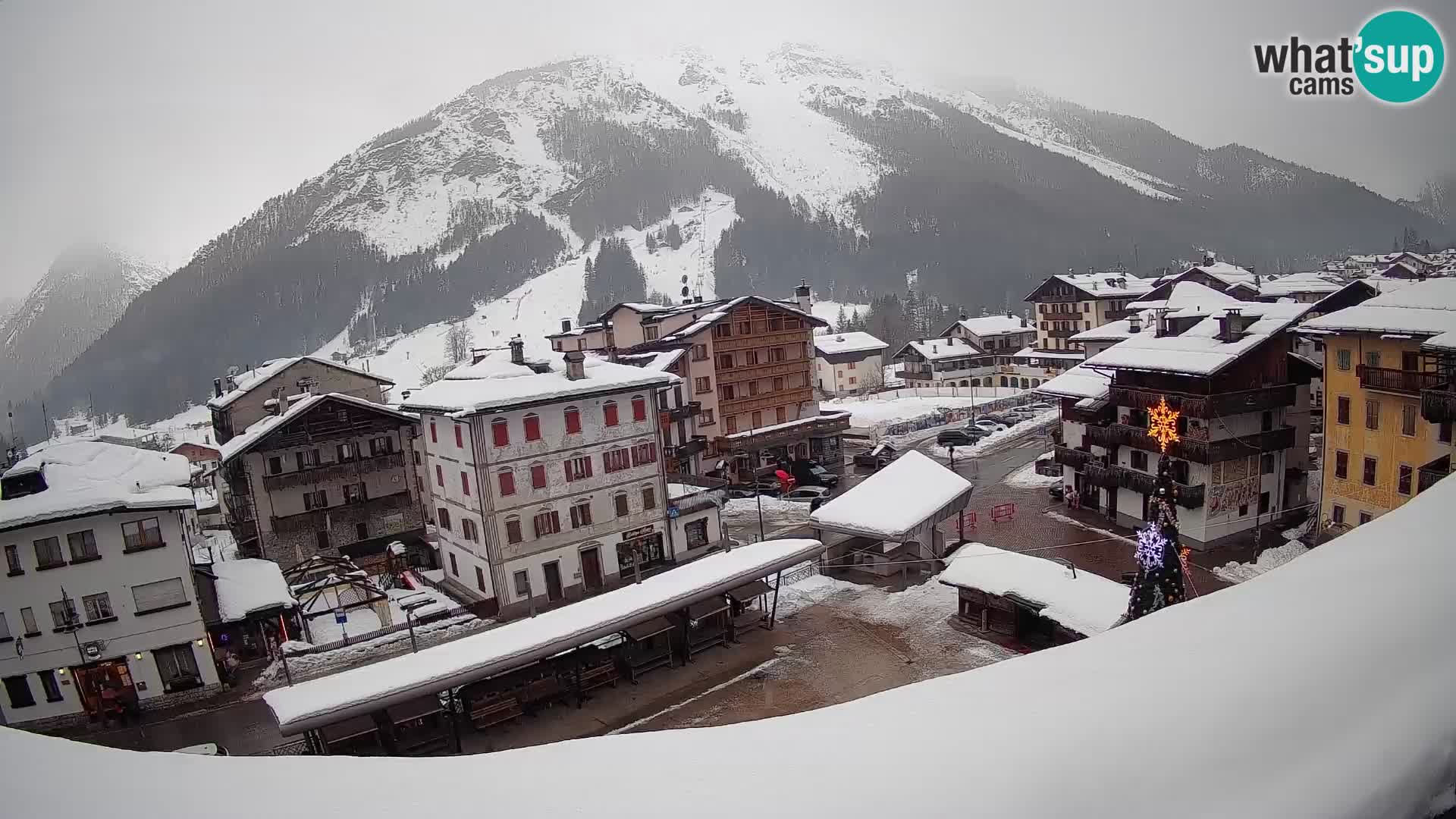 Plaza principal de Forni di Sopra