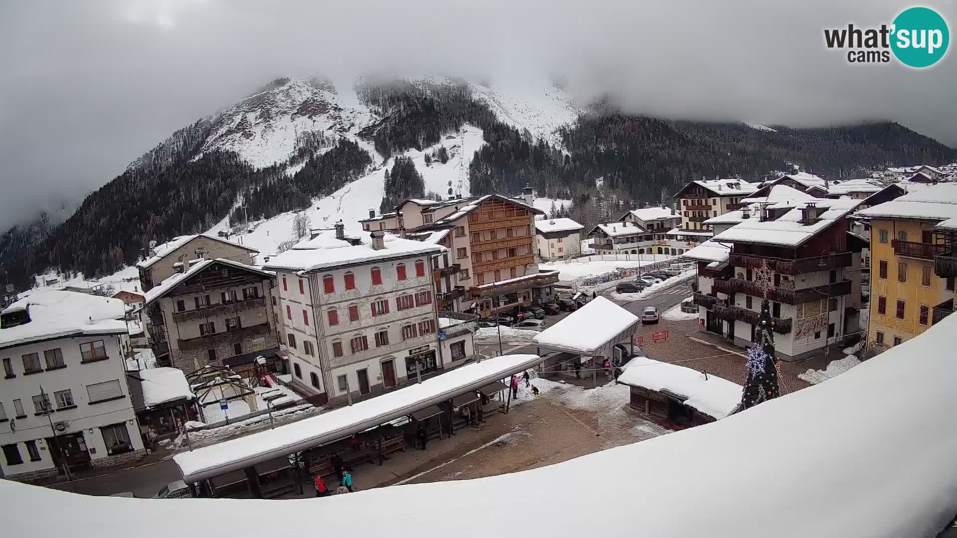 Hauptplatz von Forni di Sopra
