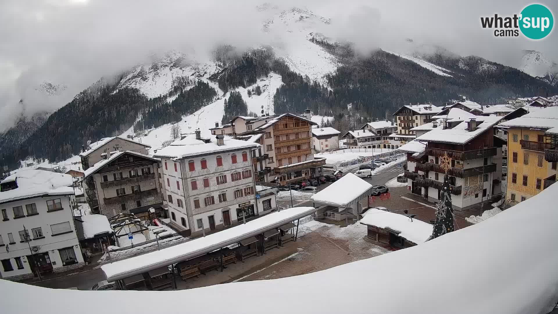 Hauptplatz von Forni di Sopra
