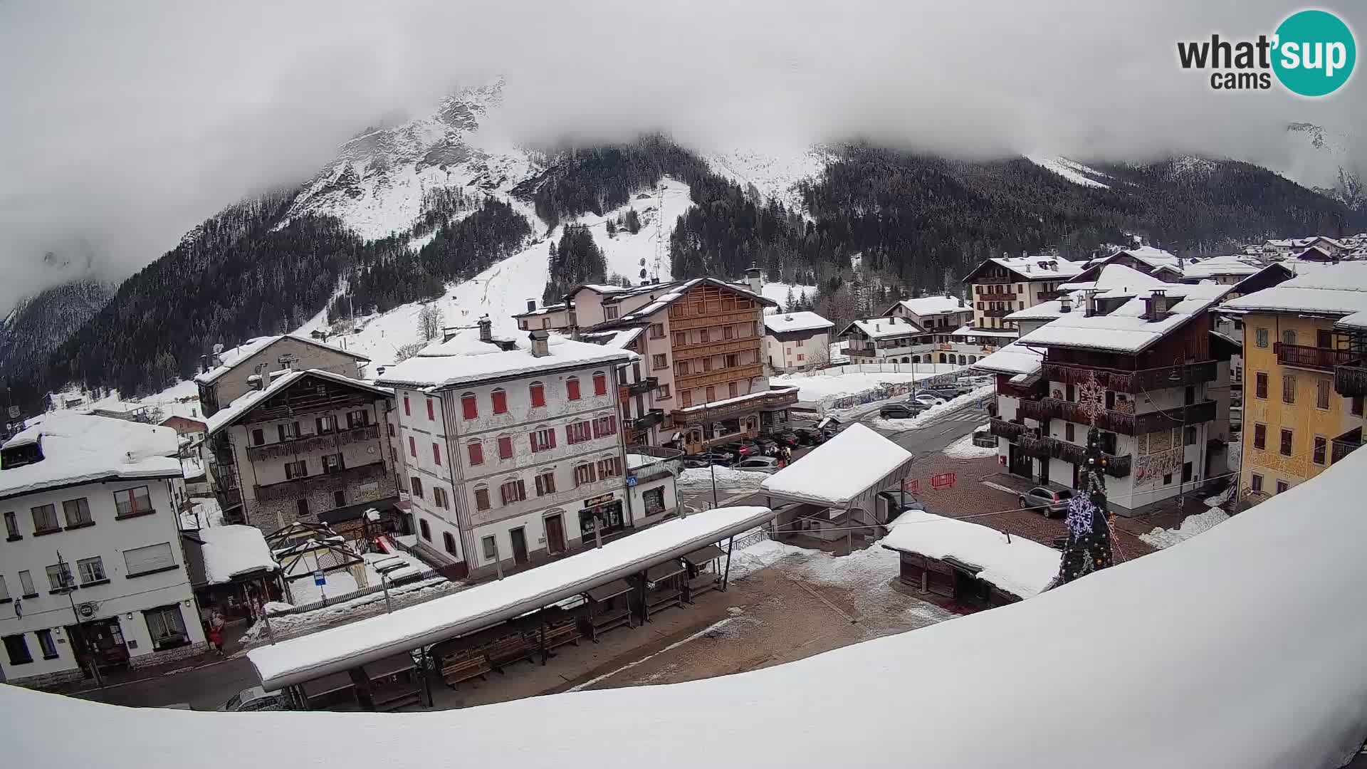 Hauptplatz von Forni di Sopra